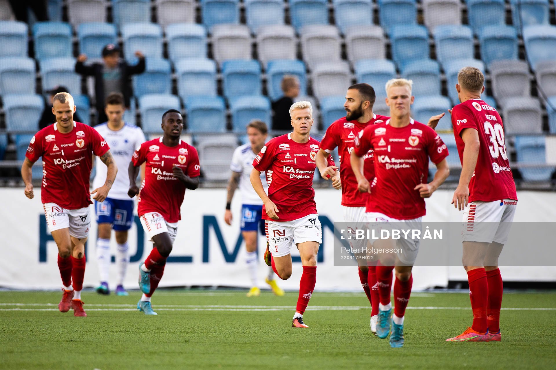 Kalmars Axel Lindahl jublar