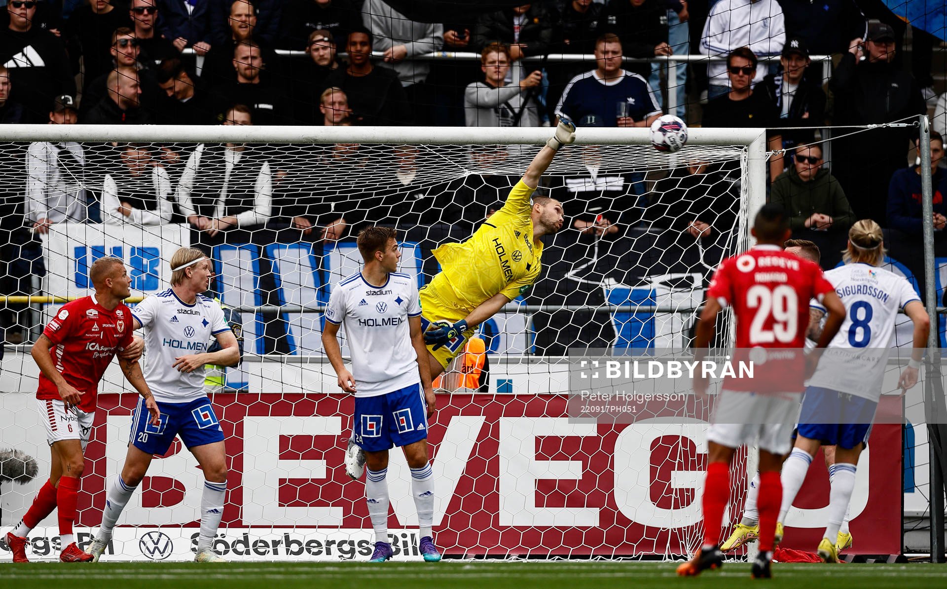 Räddning av IFK Norrköpings målvakt Oscar Jansson