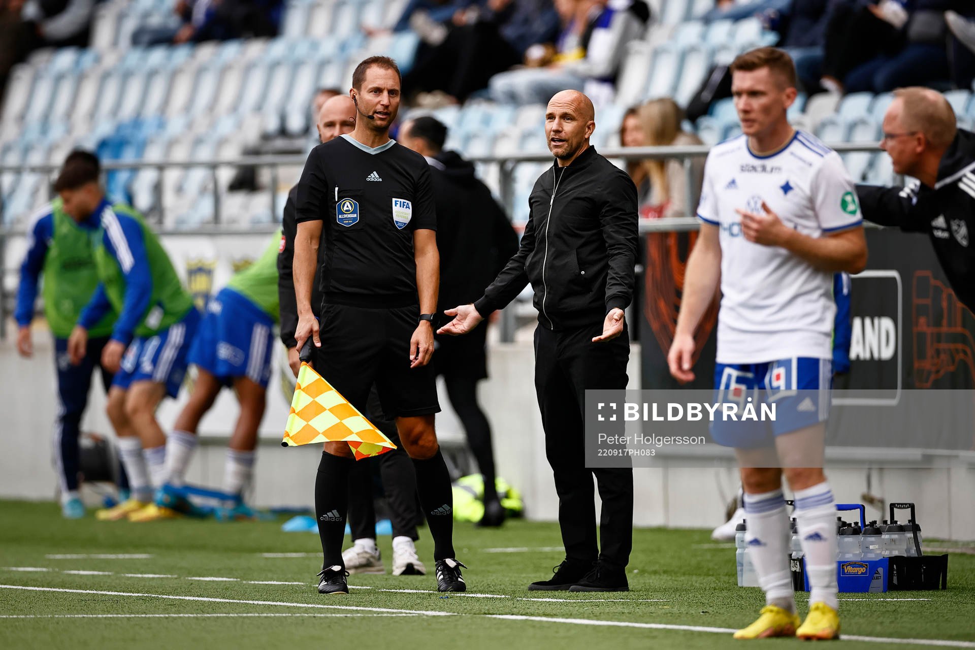 Kalmars tränare Henrik Rydström reagerar under fotbollsmatchen i Allsvenskan mellan IFK Norrköping och Kalmar den 17 september 2022 i Norrköping.