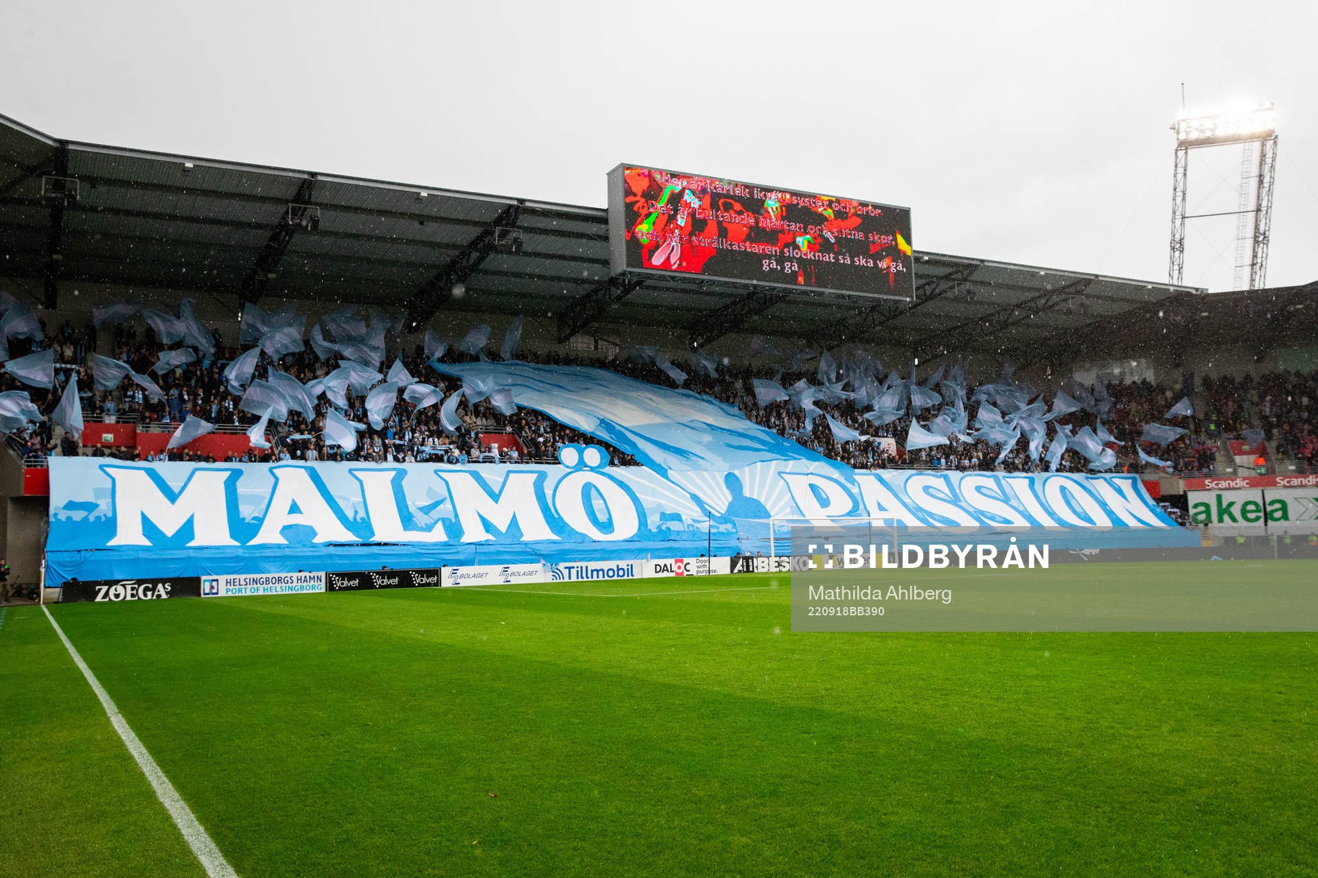 Malmö FFs tifo inför fotbollsmatchen i Allsvenskan mellan Helsingborg och Malmö FF den 18 september 2022 i Helsingborg. 