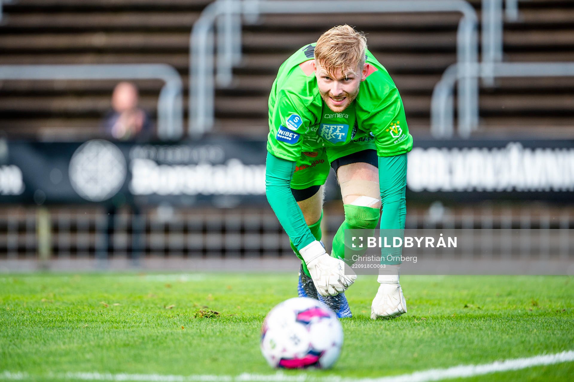 Norrbys målvakt Anton Cajtoft under fotbollsmatchen i Superettan mellan Landskrona och Norrby den 18 september 2022 i Landskrona. 