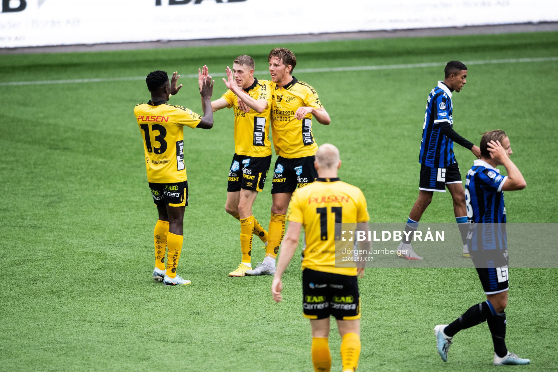 Elfsborgs Alexander Bernhardsson jublar
