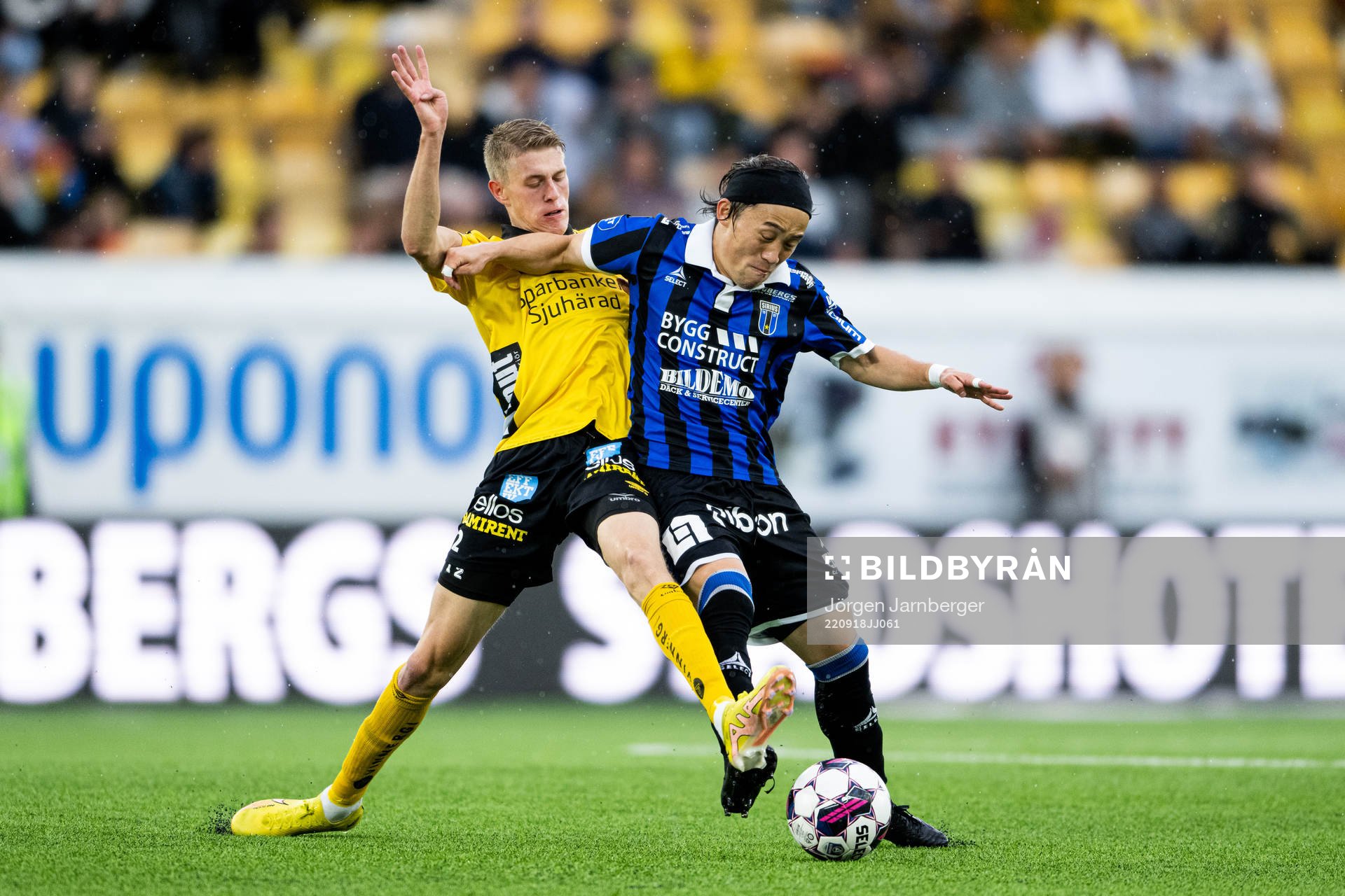 Elfsborgs Alexander Bernhardsson och Sirius Yukiya Sugita
