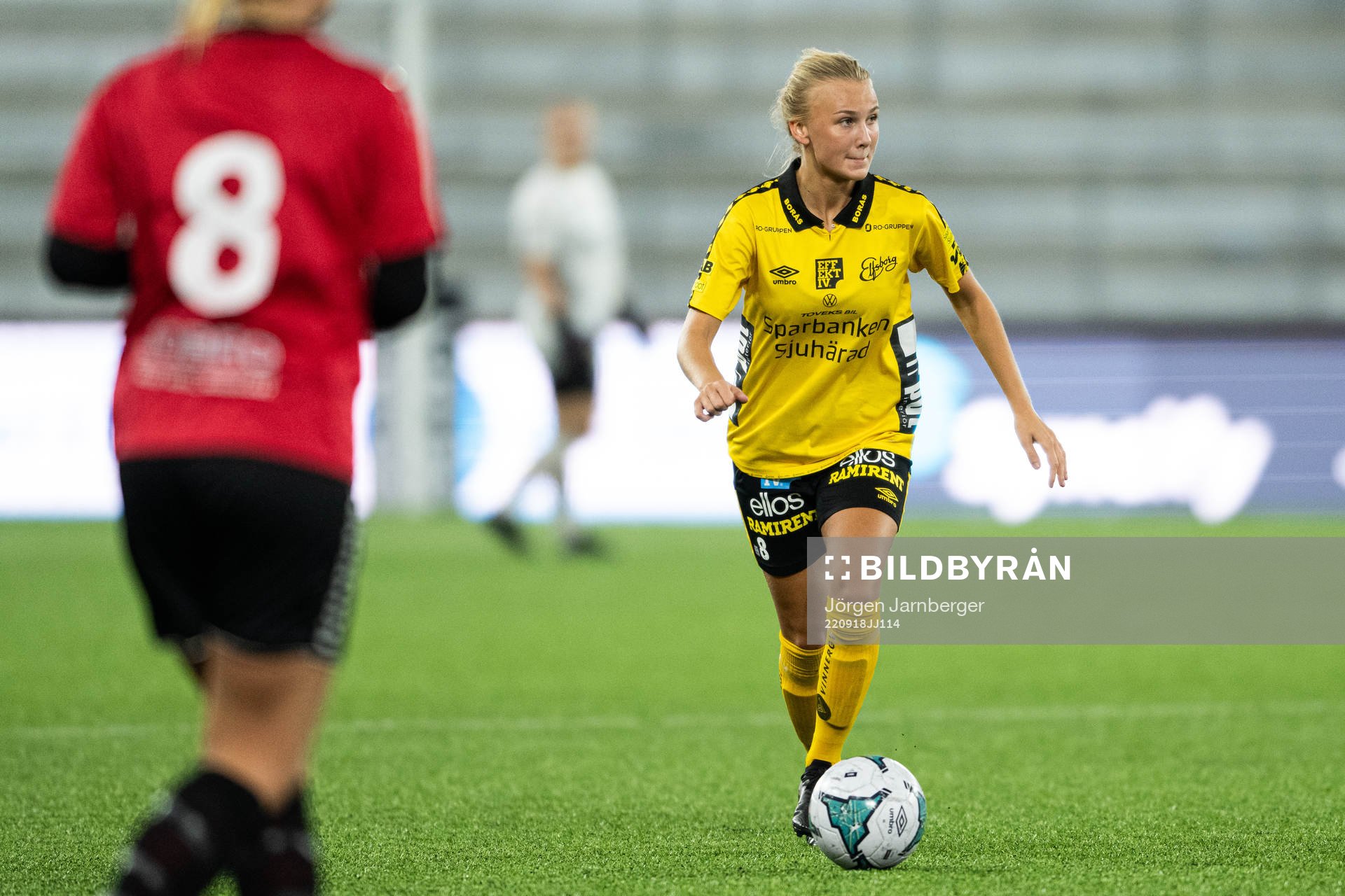 Elfsborgs Linn Sångberg under fotbollsmatchen i Div 2 Mellersta Götaland mellan Elfsborg och Södra Ving den 18 september 2022 i Borås.