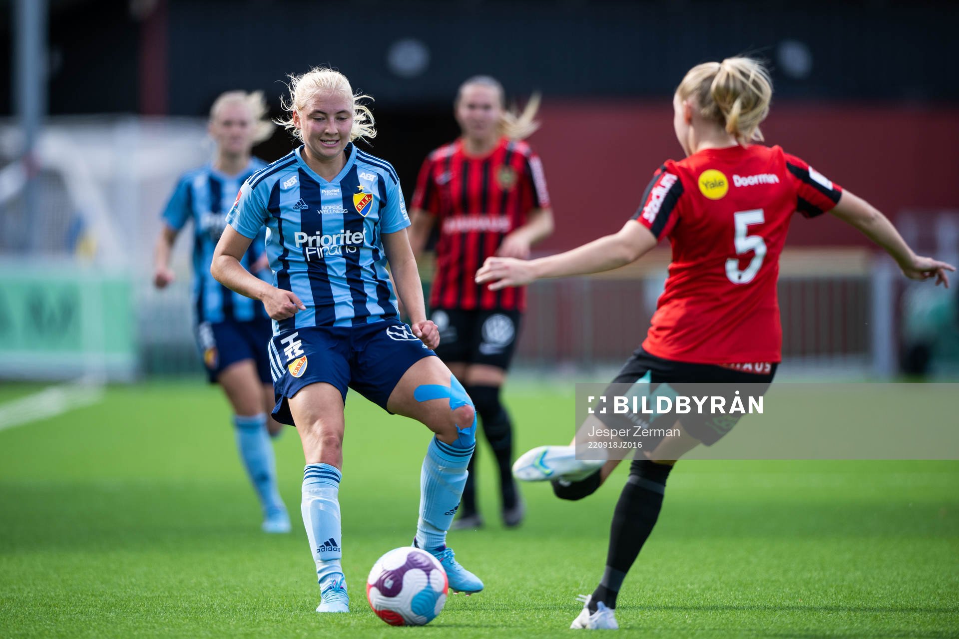 Djurgårdens Stinalisa Johansson och Brommapojkarnas Wilma