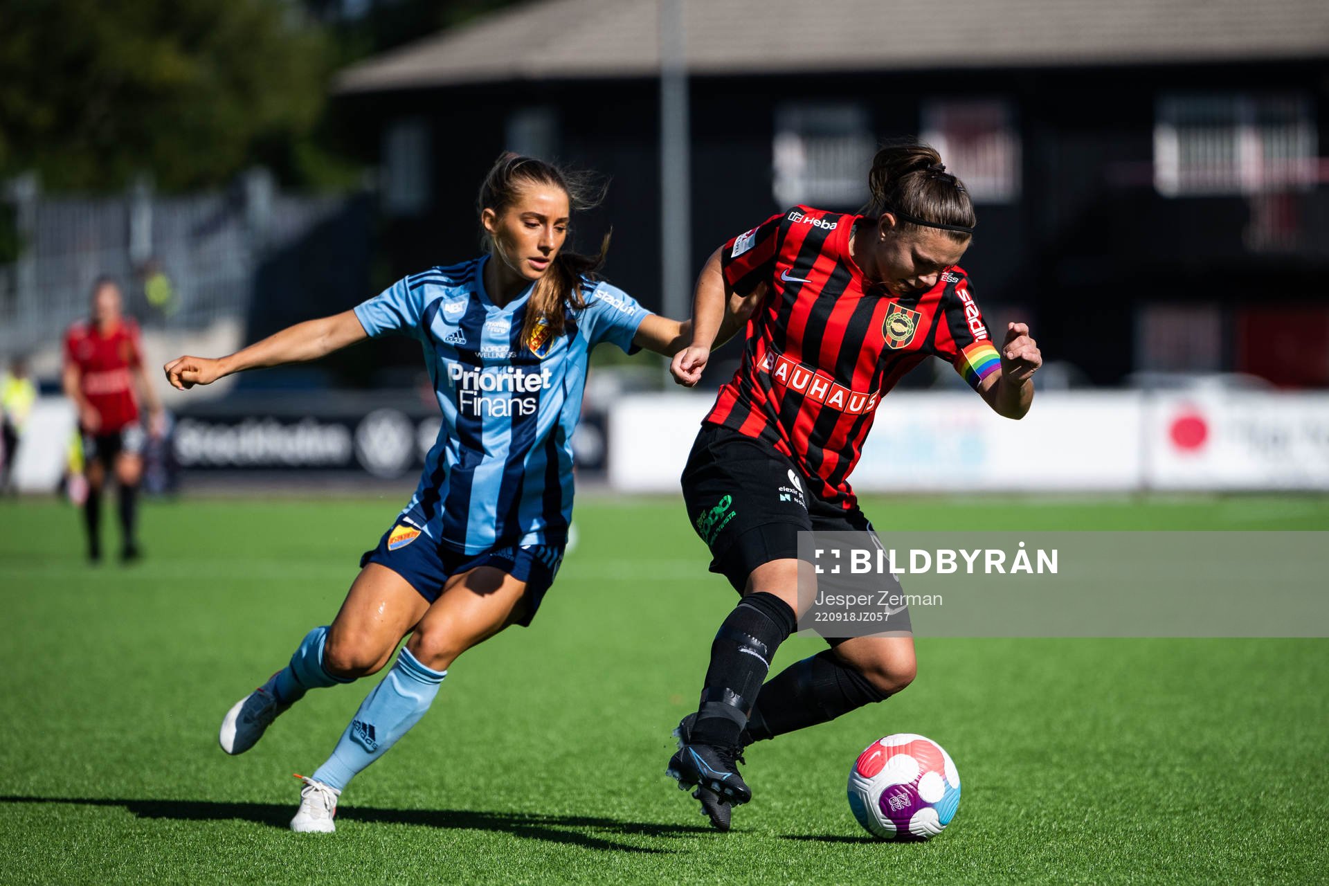 Djurgårdens Tilde Lindwall och Brommapojkarnas Alexsandra