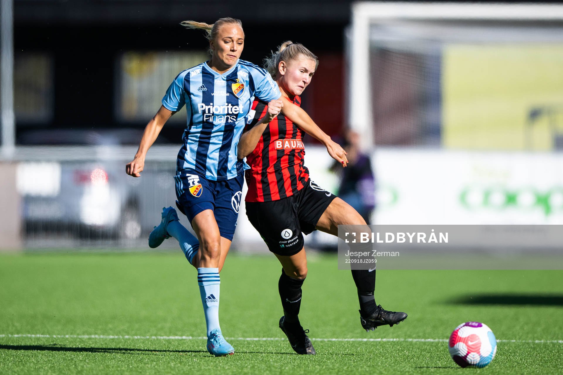 Djurgårdens Sara Lilja Vidlund och Brommapojkarnas Ellen