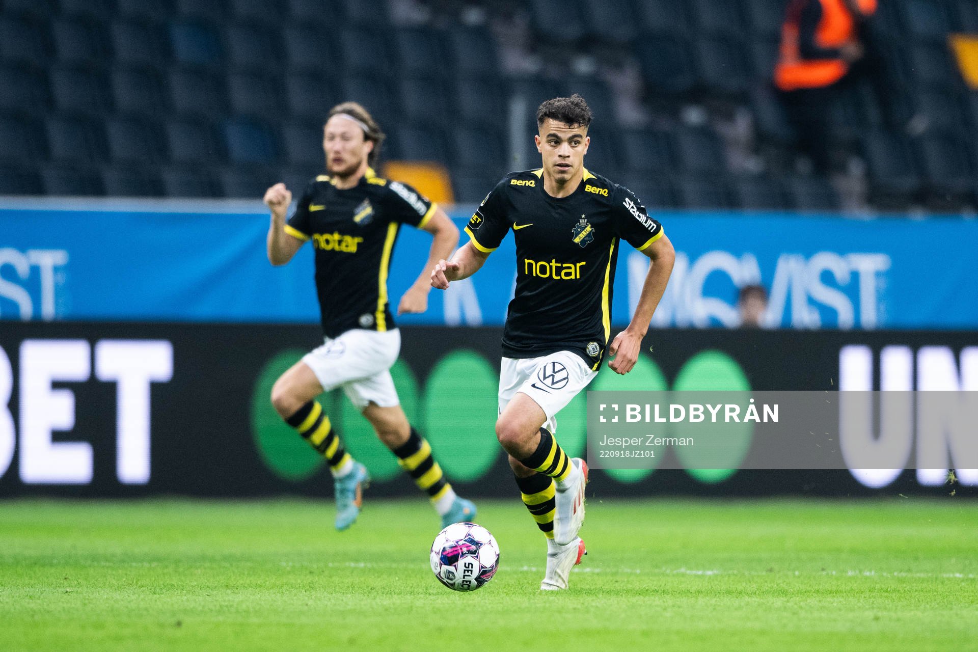 AIKs Yasin Ayari under fotbollsmatchen i Allsvenskan mellan AIK och Degerfors den 18 september 2022 i Stockholm. 