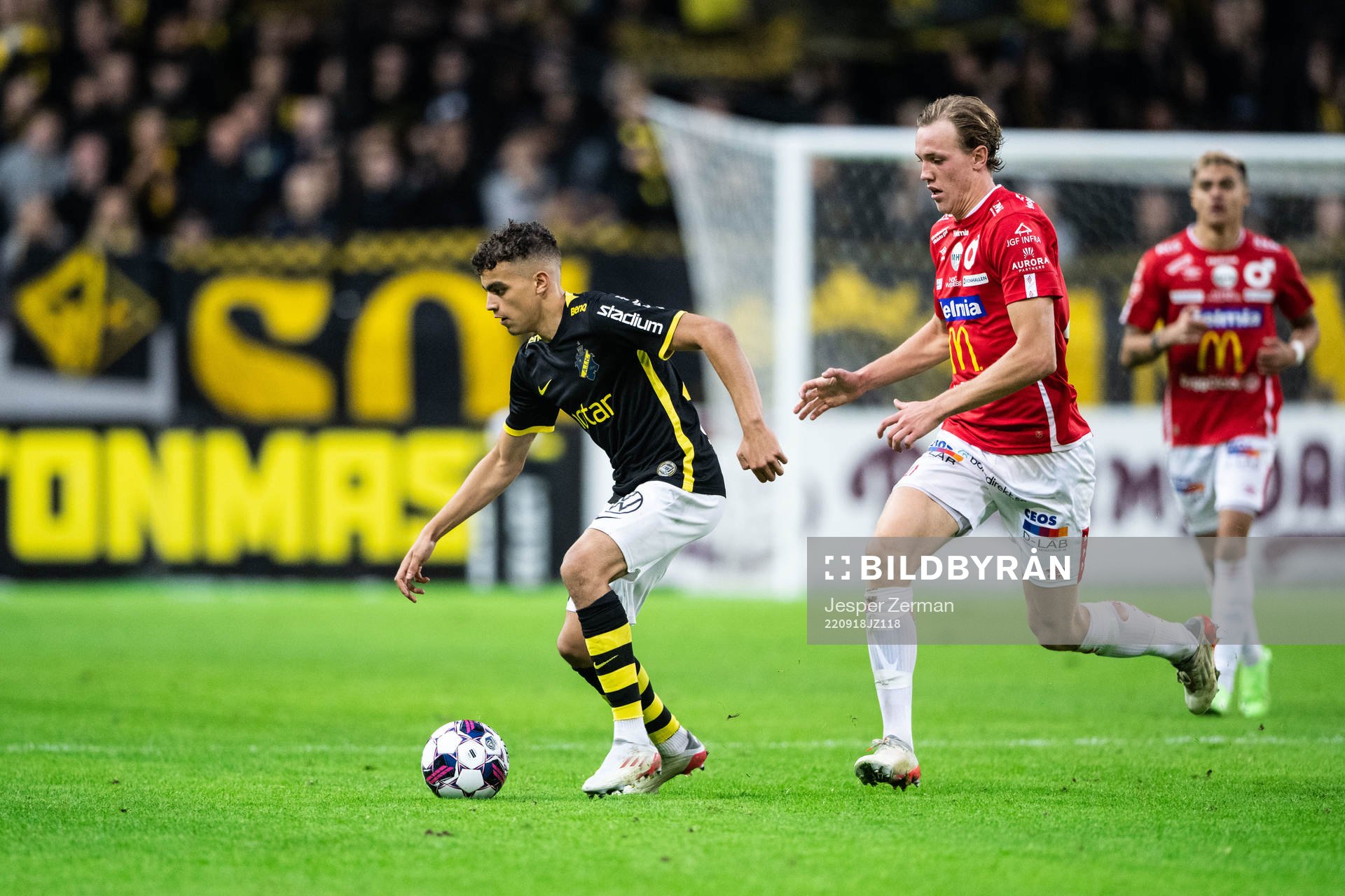 AIKs Yasin Ayari och Degerfors Adam Carlen
