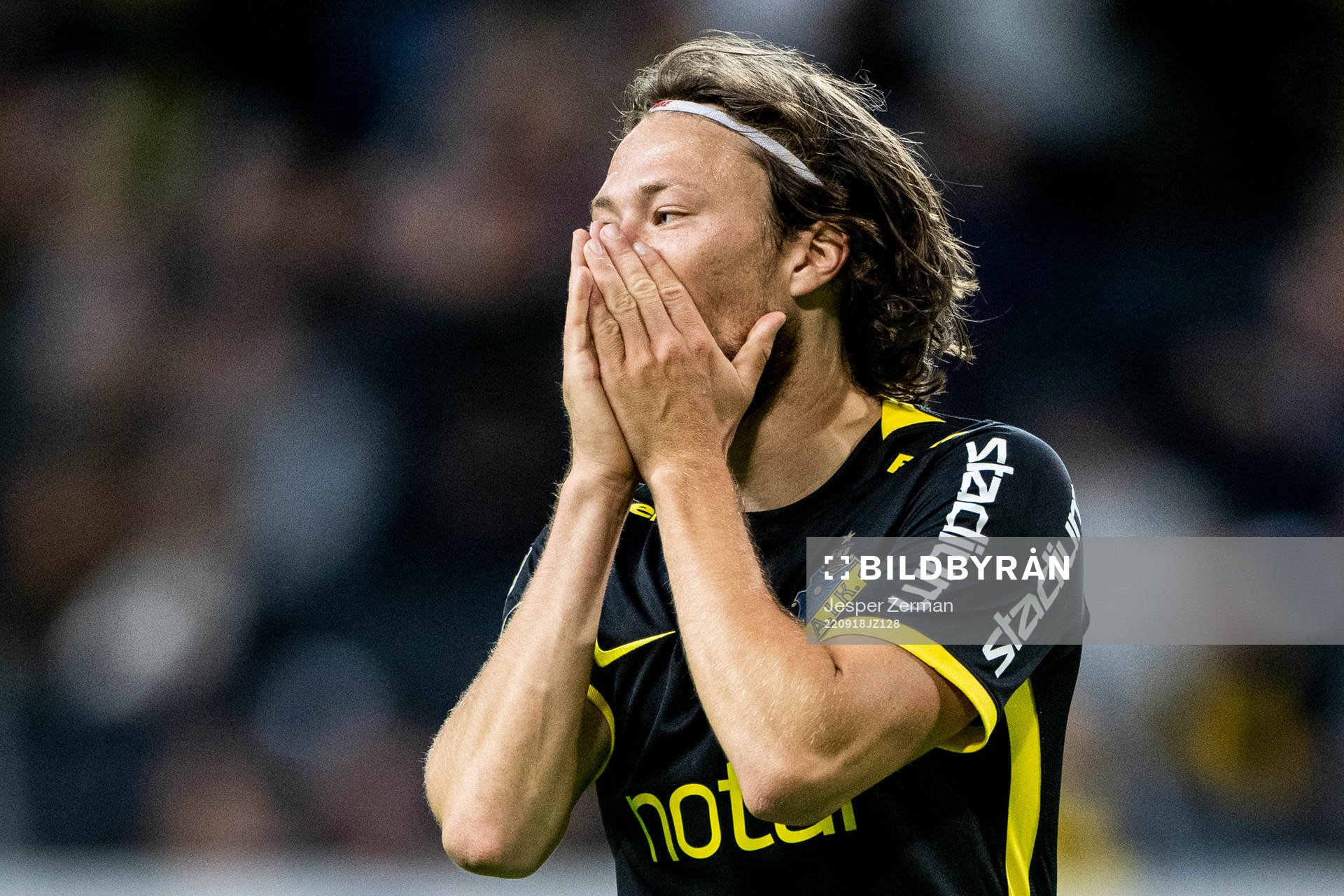 AIKs Axel Björnström deppar