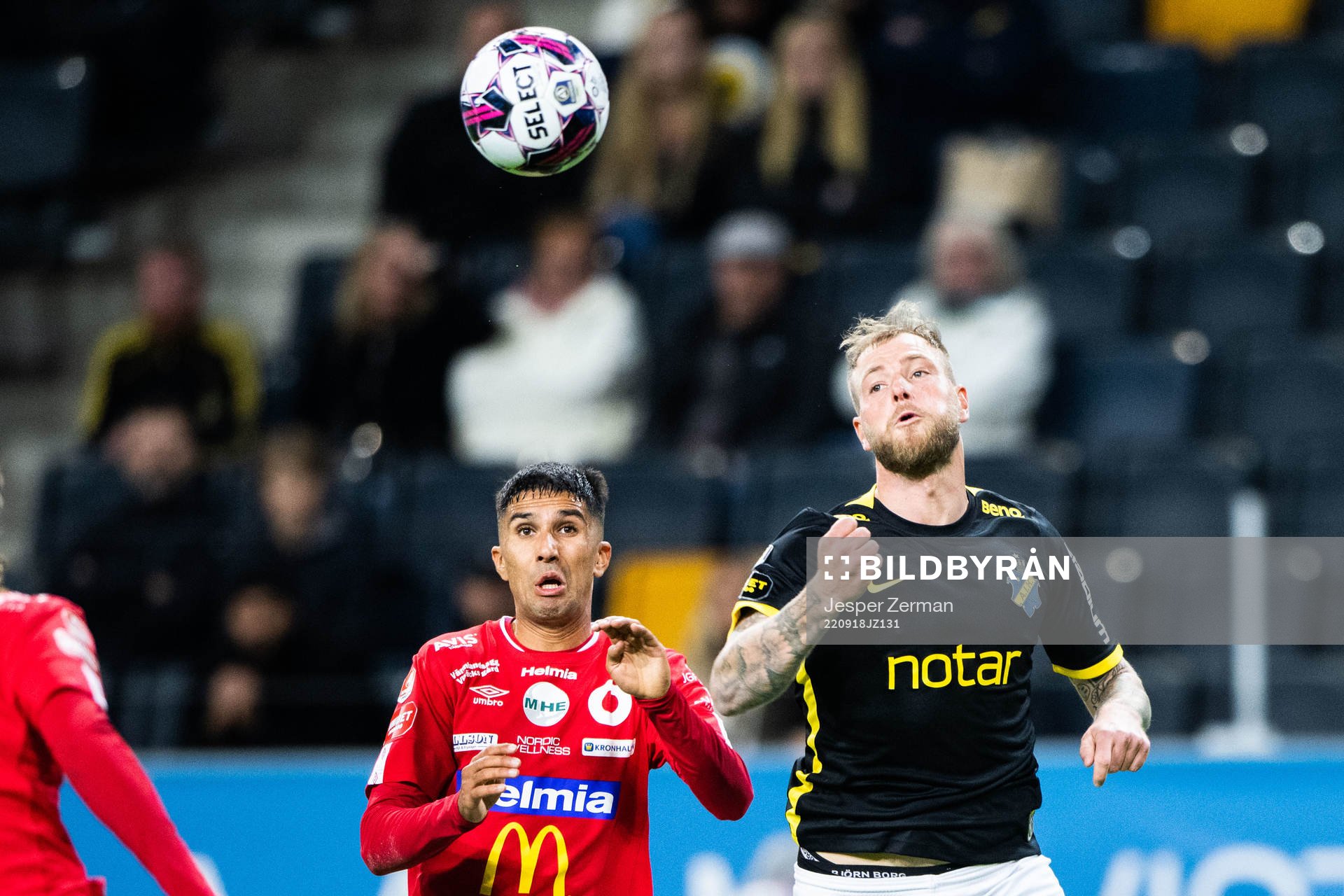 Degerfors Elyas Bouzaiene och AIKs John Guidetti
