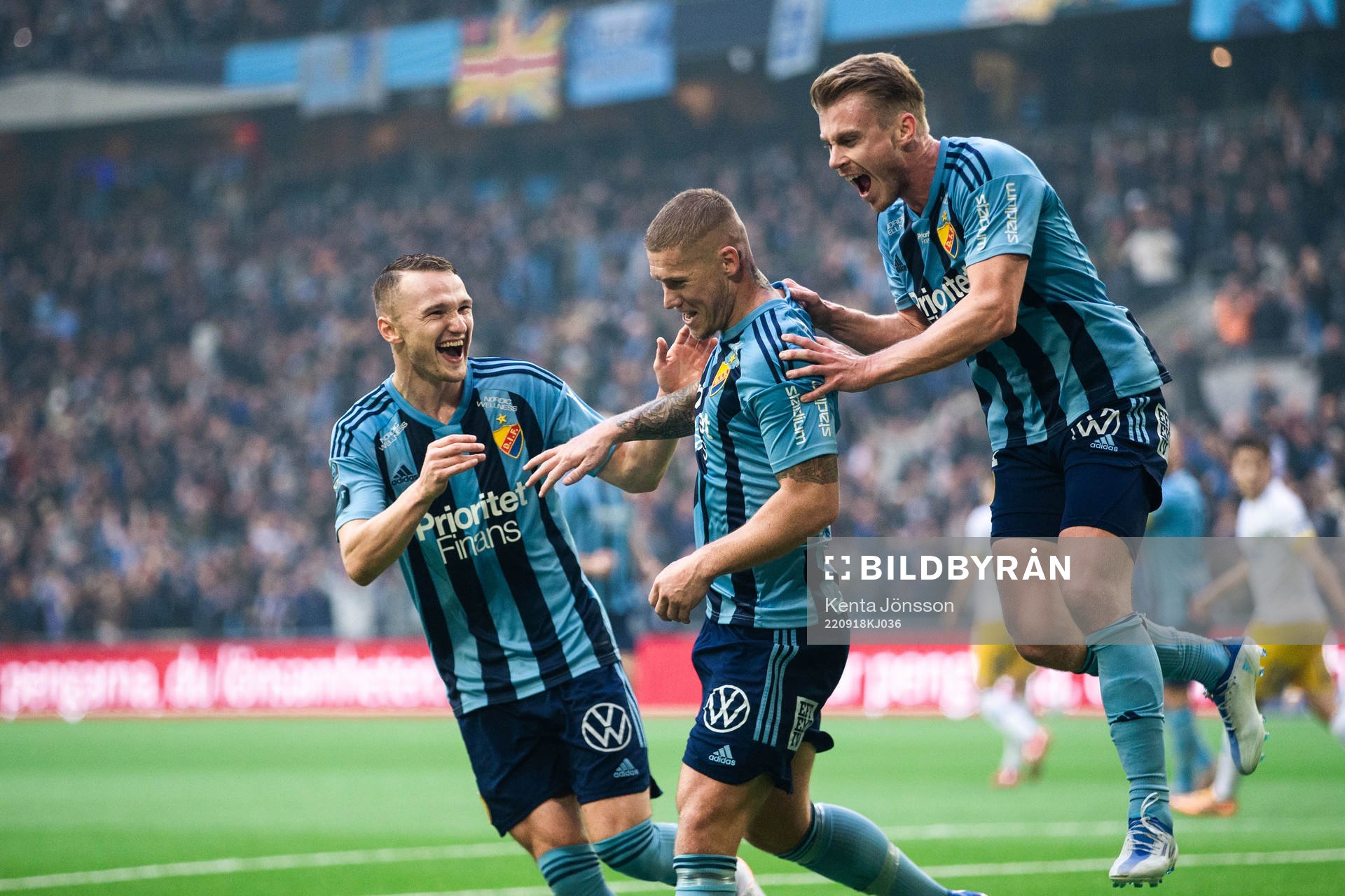 Djurgårdens Victor Edvardsen jublar