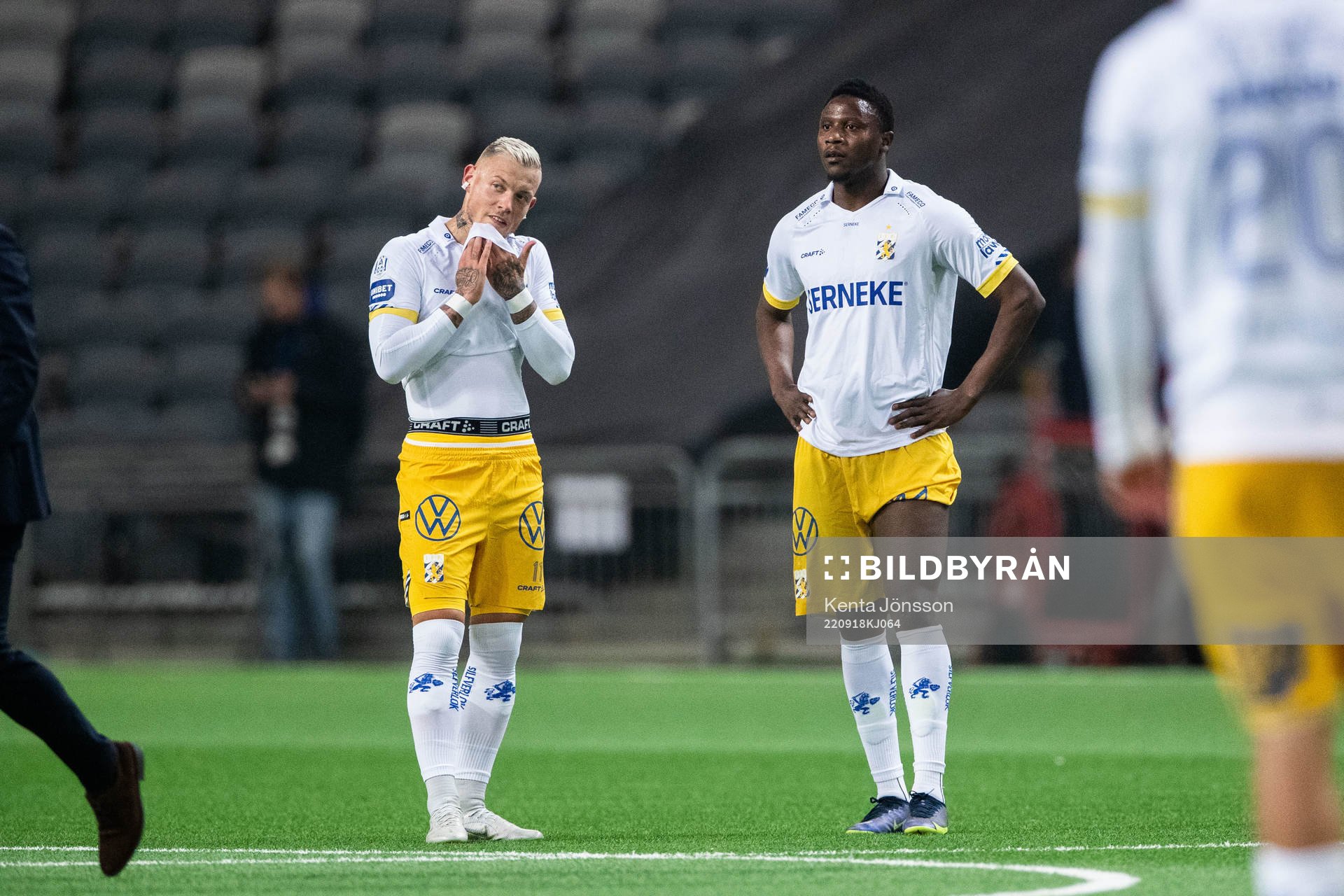 IFK Göteborgs Erik Sorga och Suleiman Abdullahi deppar