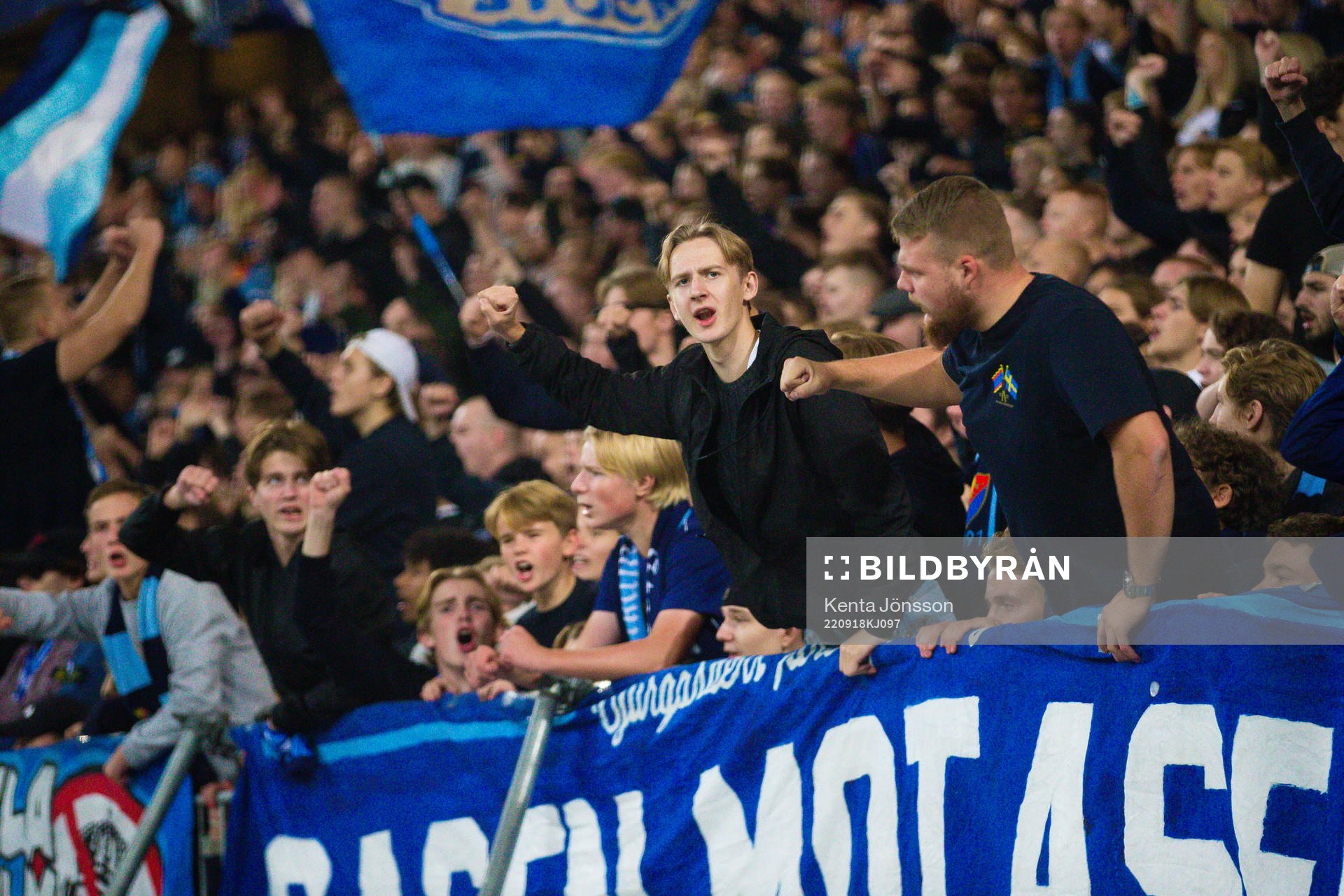 Djurgårdens supportrar jublar