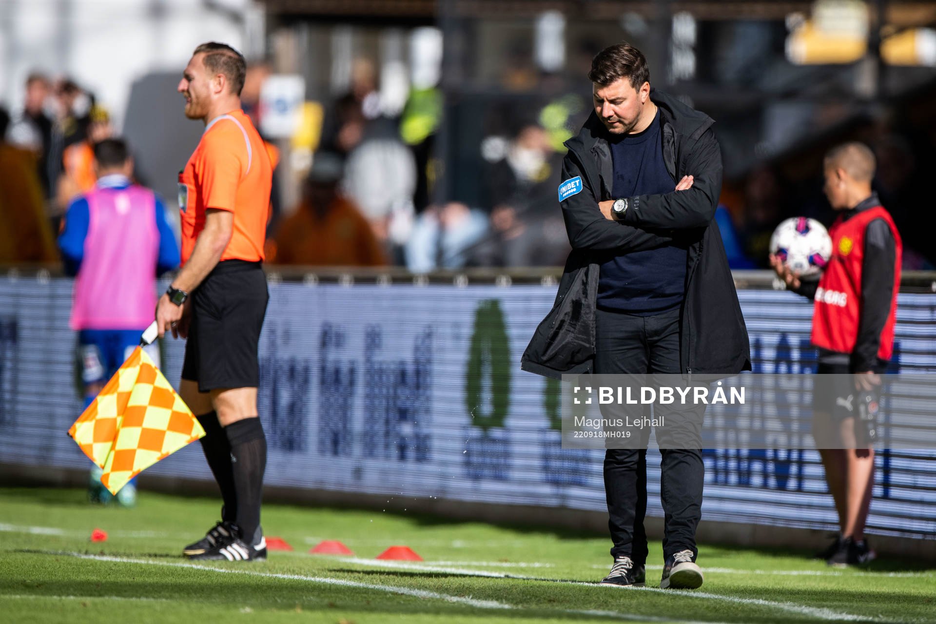 GIF Sundsvalls tränare Henrik Åhnstrand under fotbollsmatchen i Allsvenskan mellan Mjällby och GIF Sundsvall den 18 september 2022 i Hällevik.