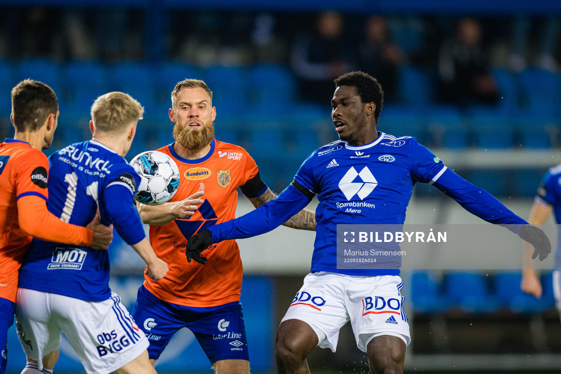 David Thomas Fällman of Aalesund and Datro David Fofana of