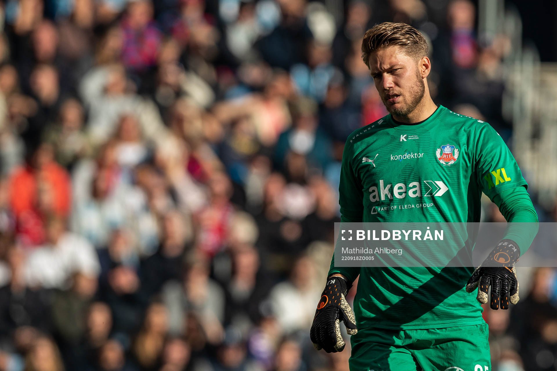 Helsingborgs målvakt Kalle Joelsson deppar