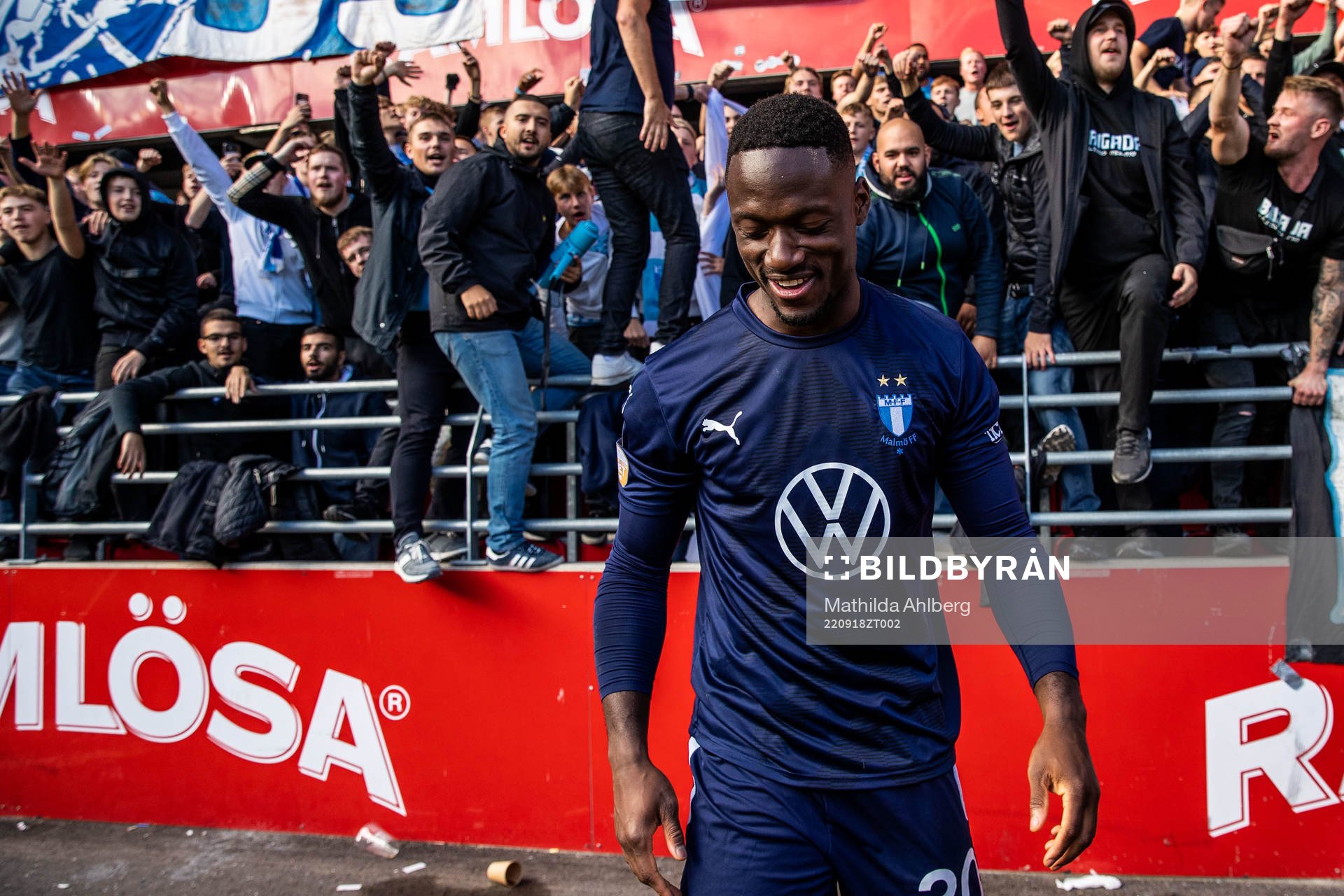 Malmö FFs målvakt Ismael Diawara jublar