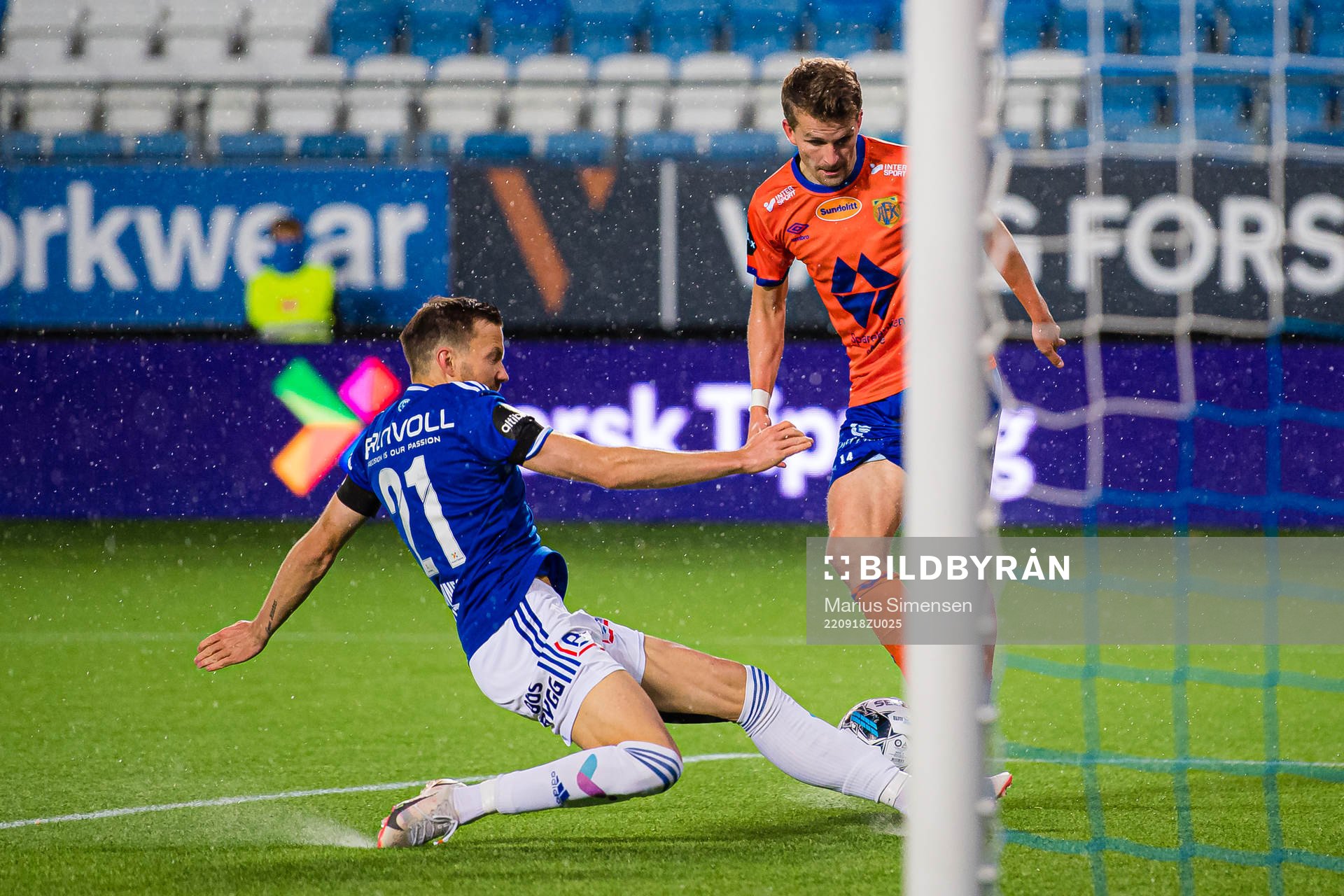 Martin Linnes of Molde and Torbjørn Kallevåg of Aalesund