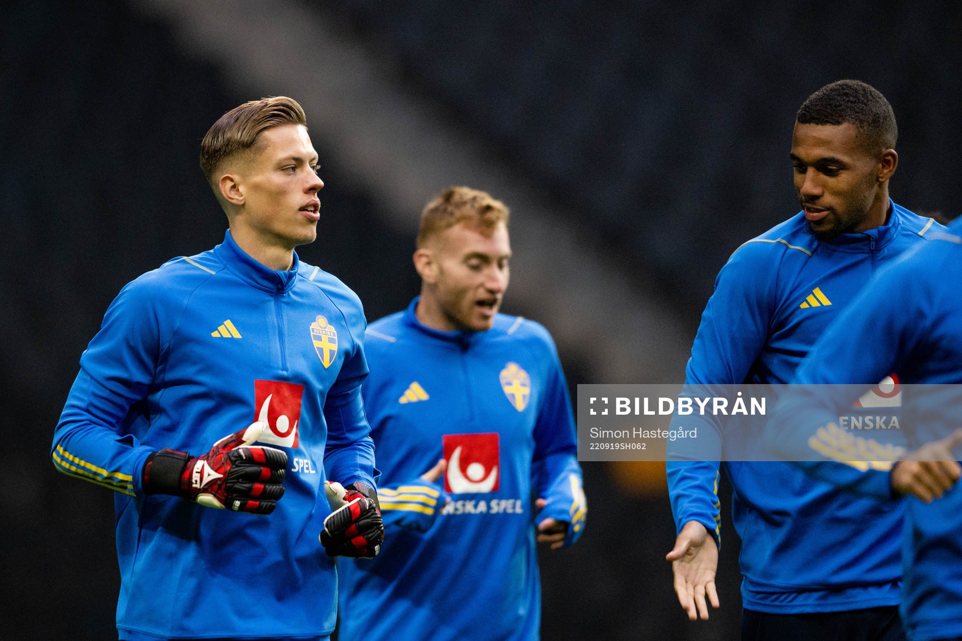 Goalkeeper Leopold Wahlstedt during a training session with the Swedish national football on September 19, 2022 in Stockholm.