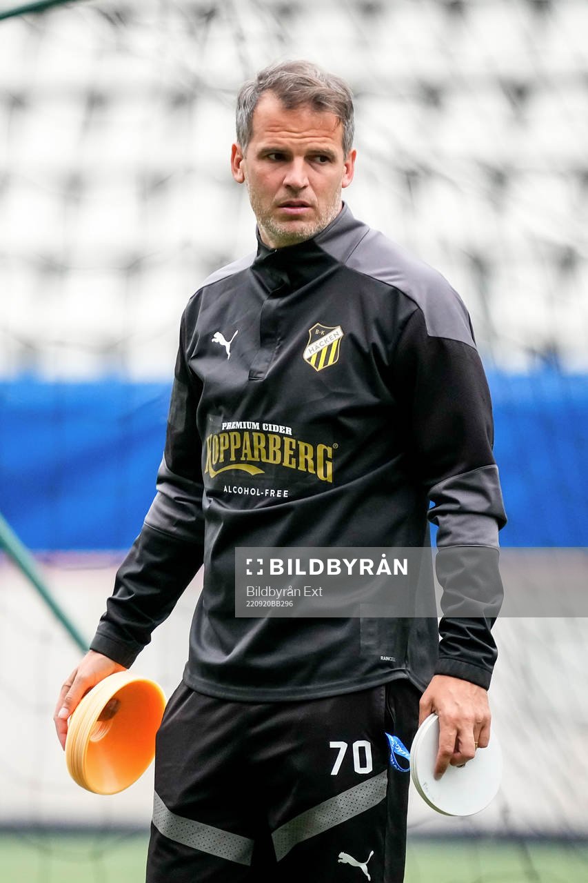 Robert Vilahamn, head coach