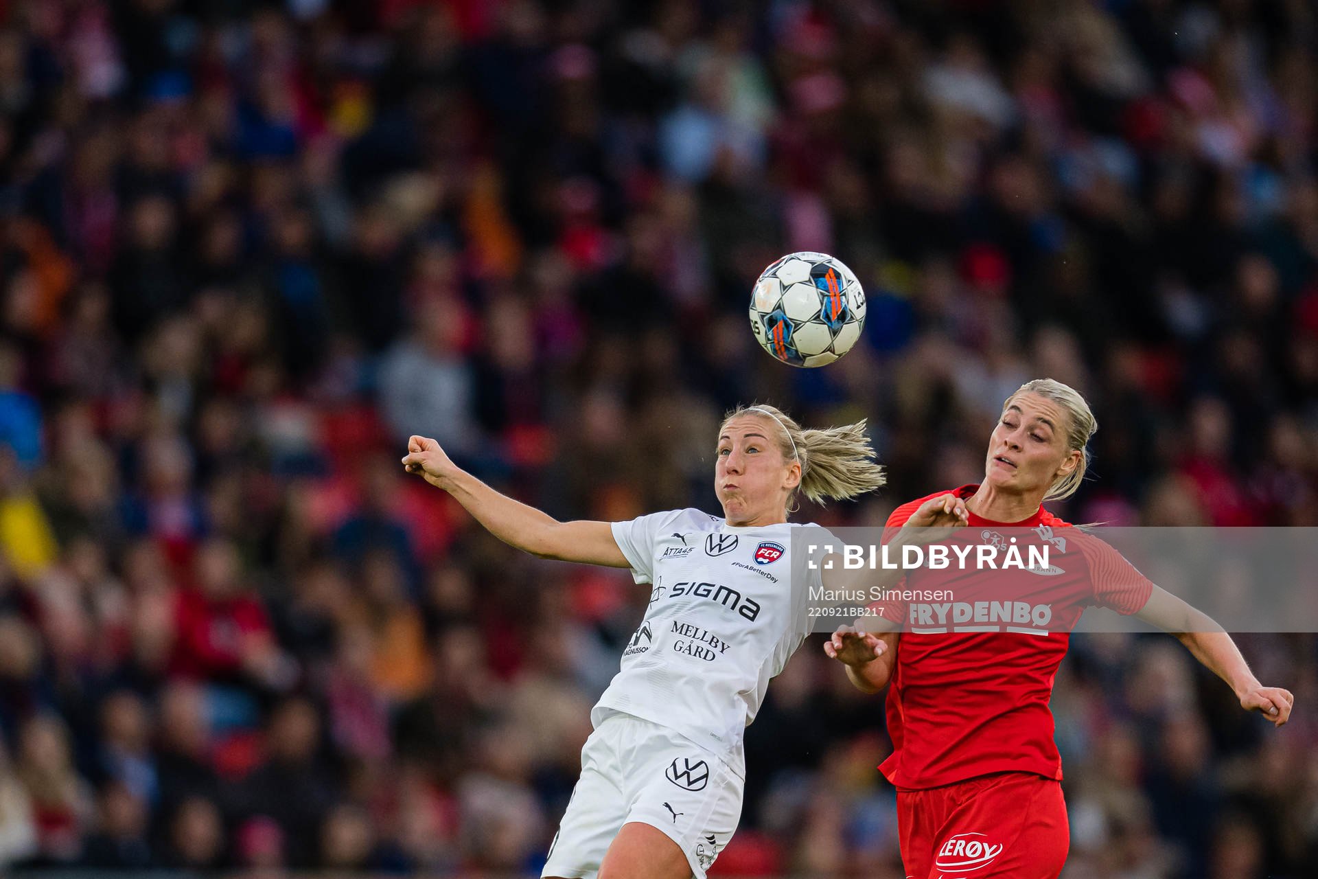 Mia Persson of Rosengård and Svava Ros Gudmundsdottir of