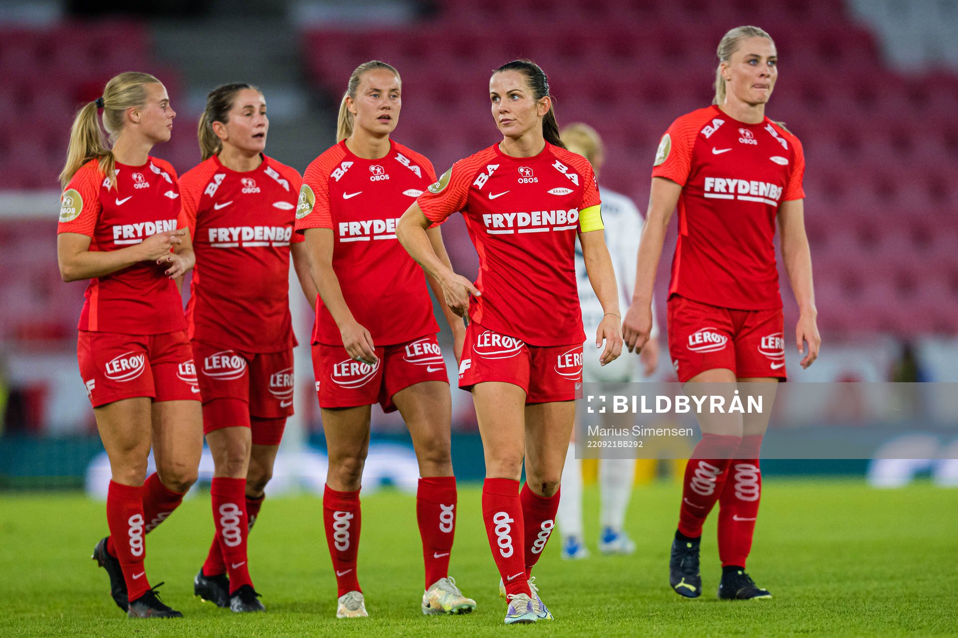 Tuva Hansen and Svava Ros Gudmundsdottir of Brann looks