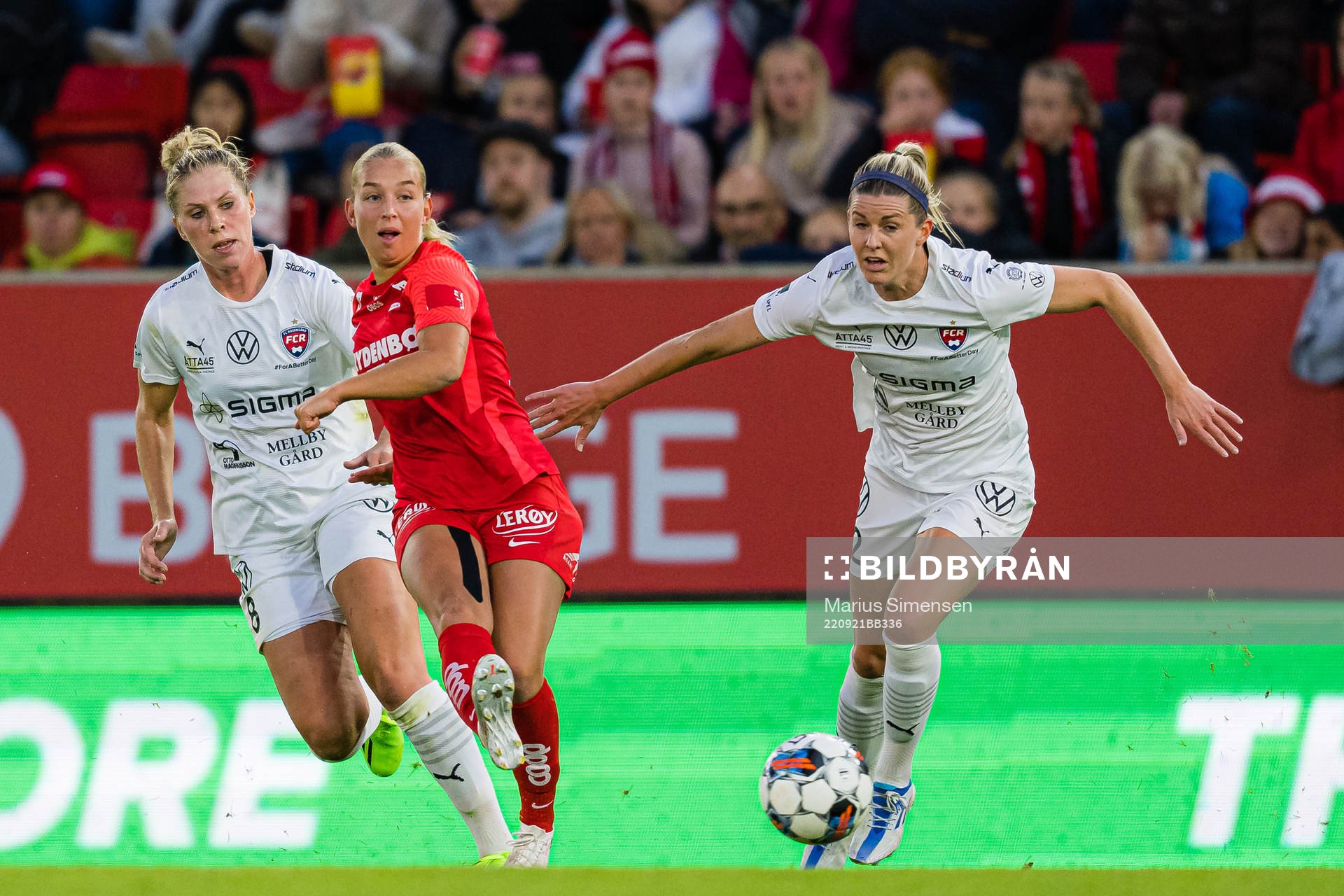Rikke Bogetveit Nygard of Brann and Olivia Schough of