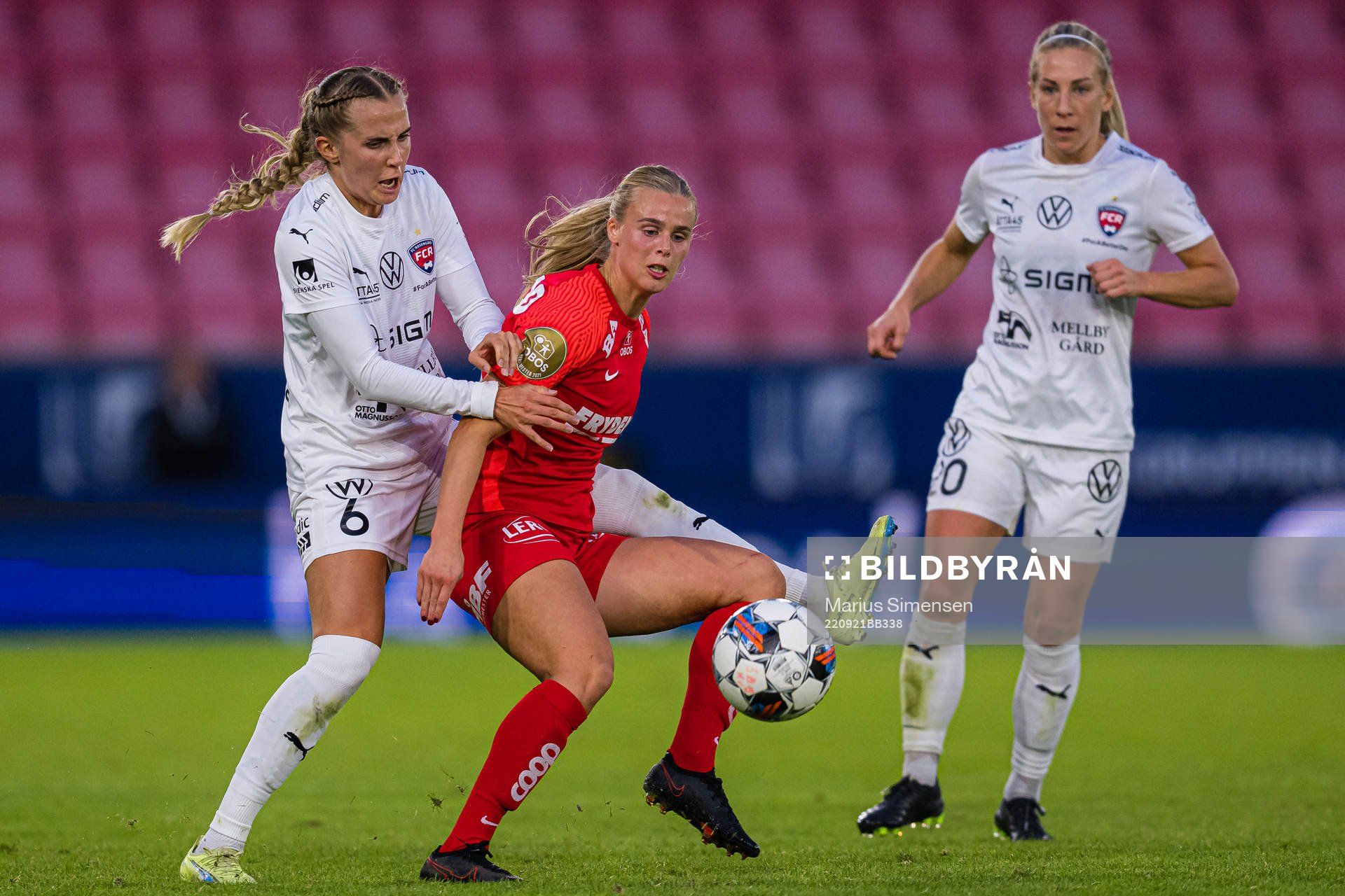 Ria Öling of Rosengård and Nora Eide Lie of Brann