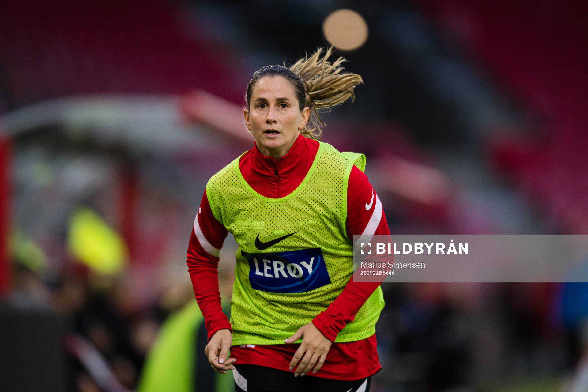 Ingrid Ryland of Brann warms up