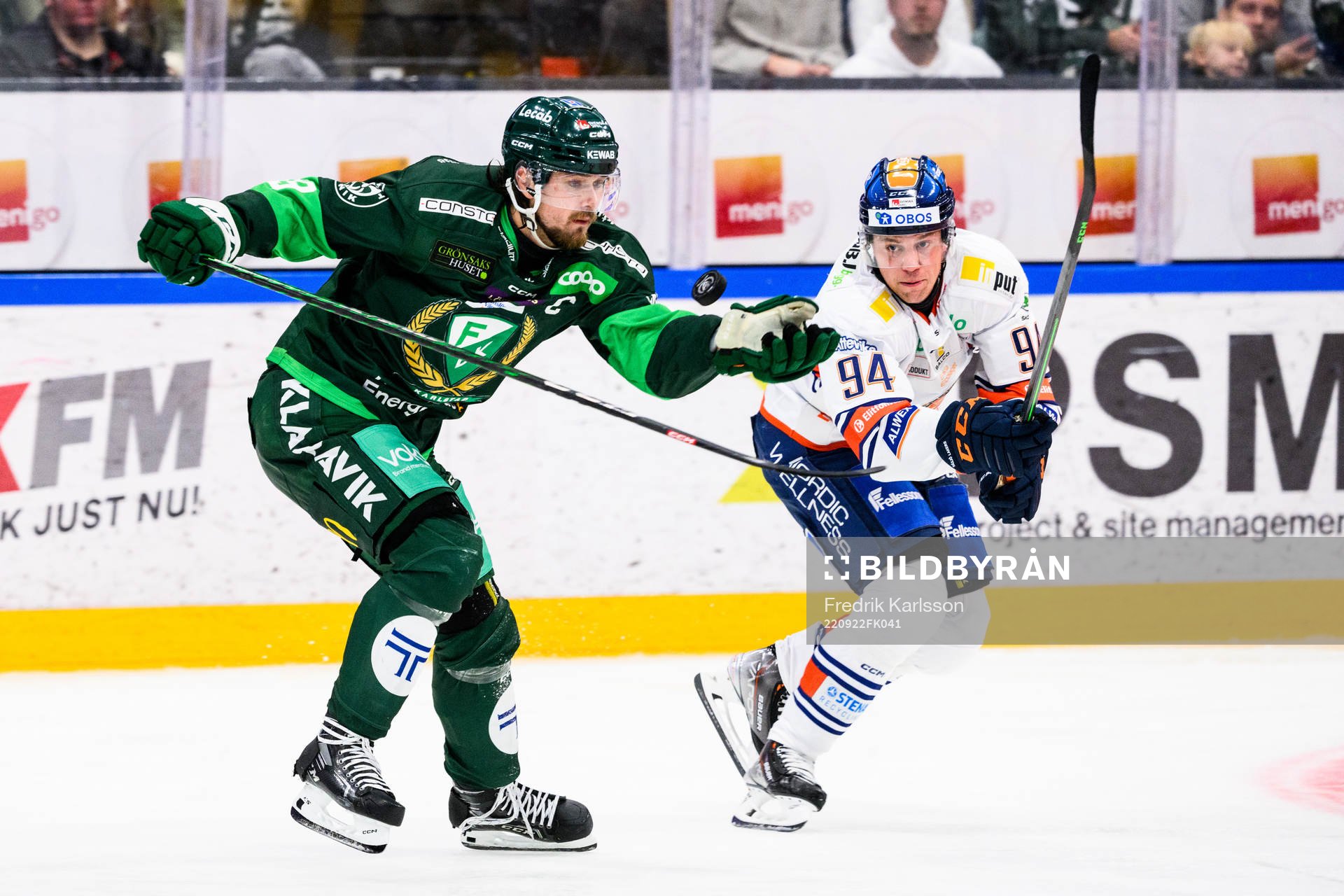 Färjestads Linus Johansson och Växjös Joel Persson