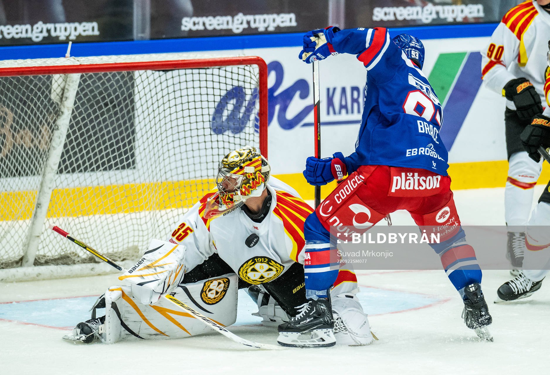 Brynäs målvakt Veini Vehviläinen och Oskarshamns Cameron