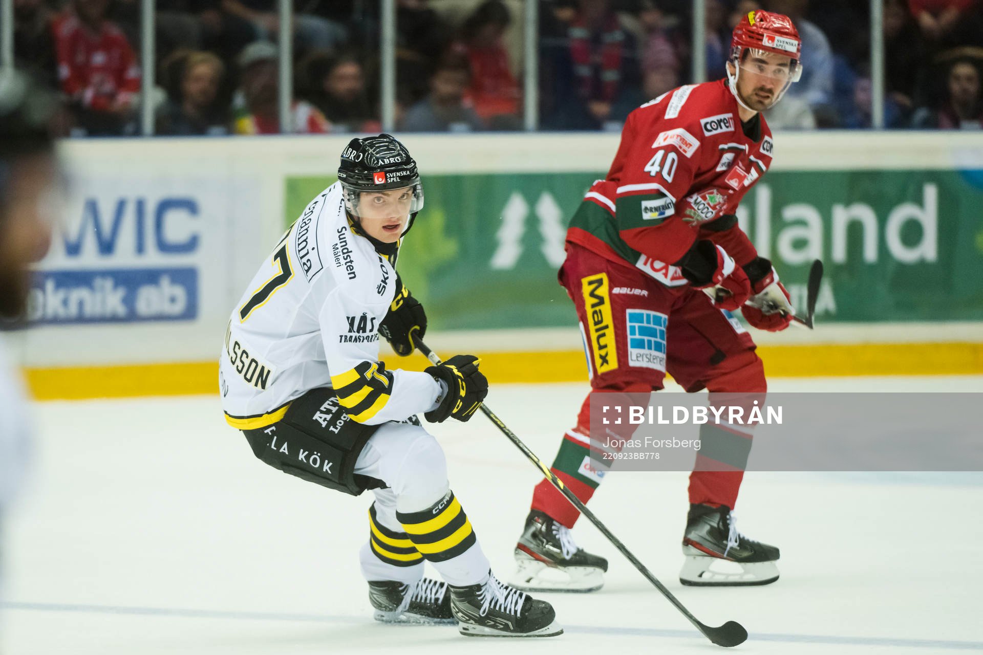AIKs William Ignberg Nilsson och Modos David Bernhardt