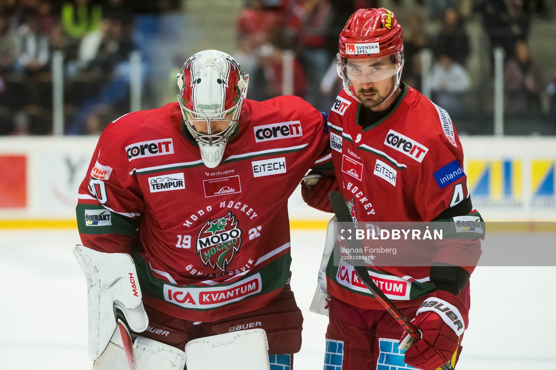Modos målvakt Kristers Gudlevskis har ont