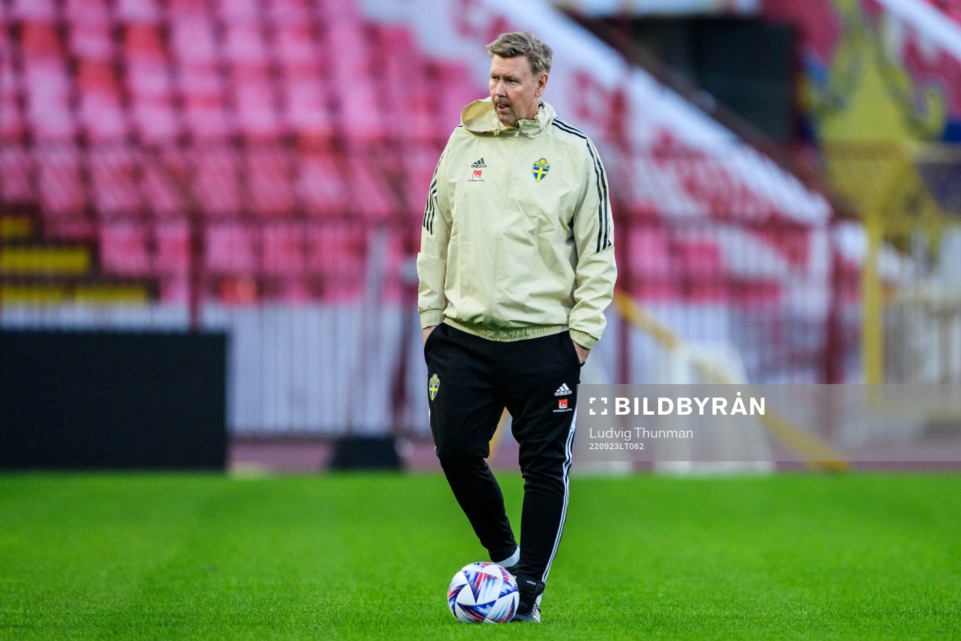Assistant coach Peter Wettergren of Sweden