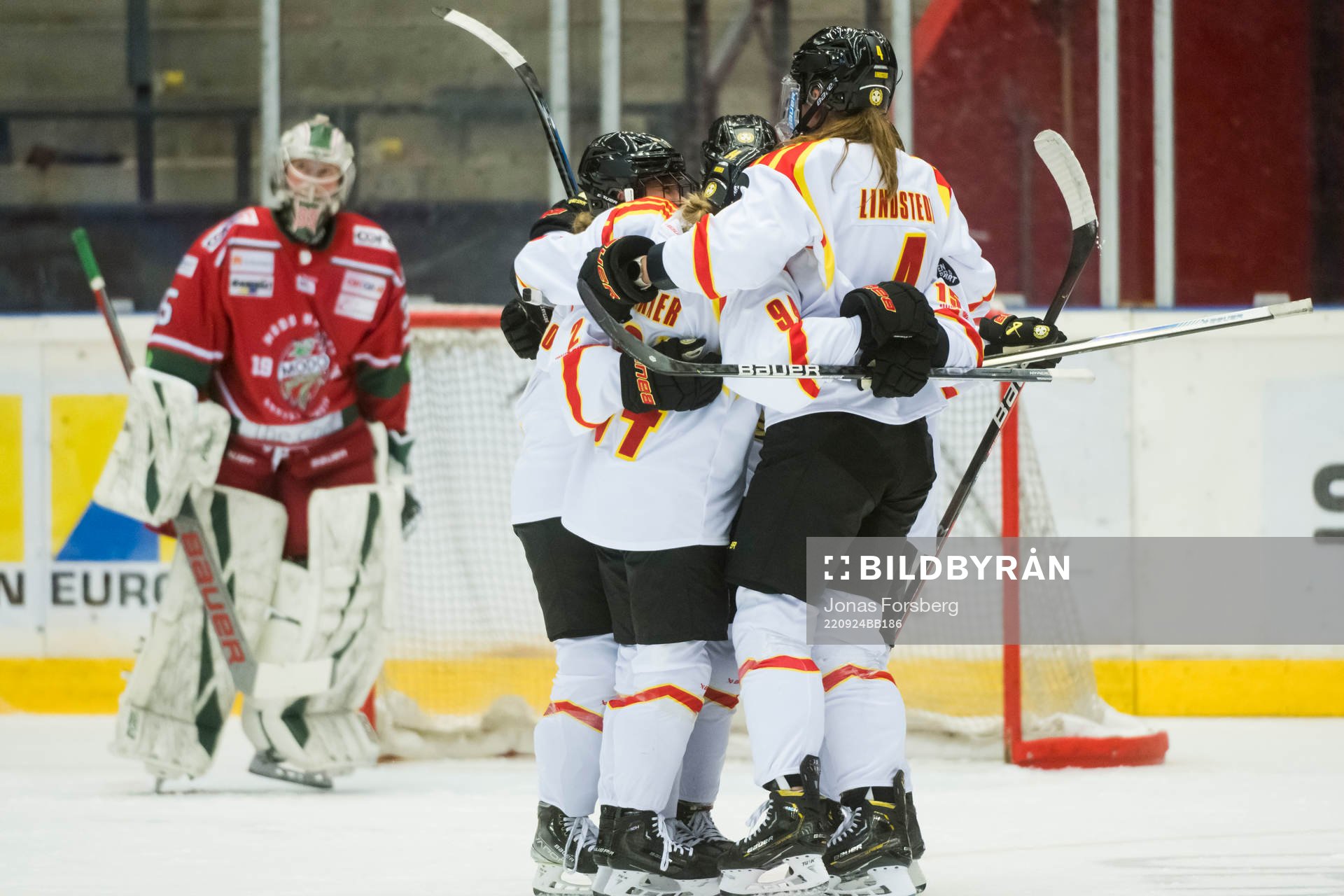Brynäs Rosa Lindstedt jublar