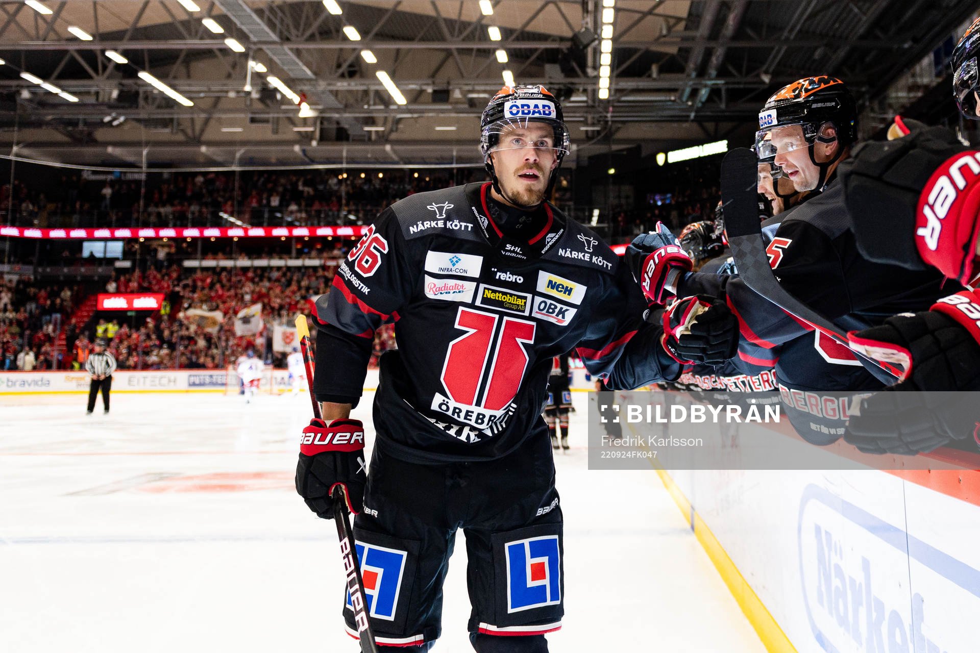 Örebros Emil Larsson jublar