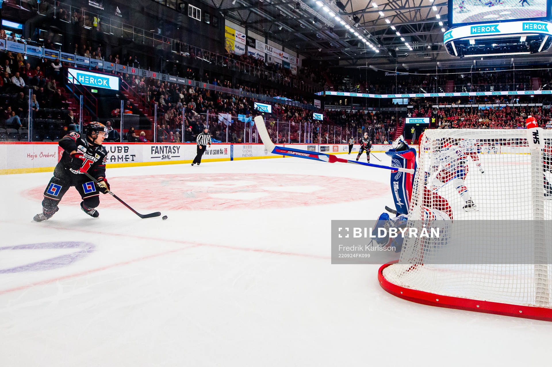 Örebros Petrus Palmu och Oskarshamns målvakt Tim Juel