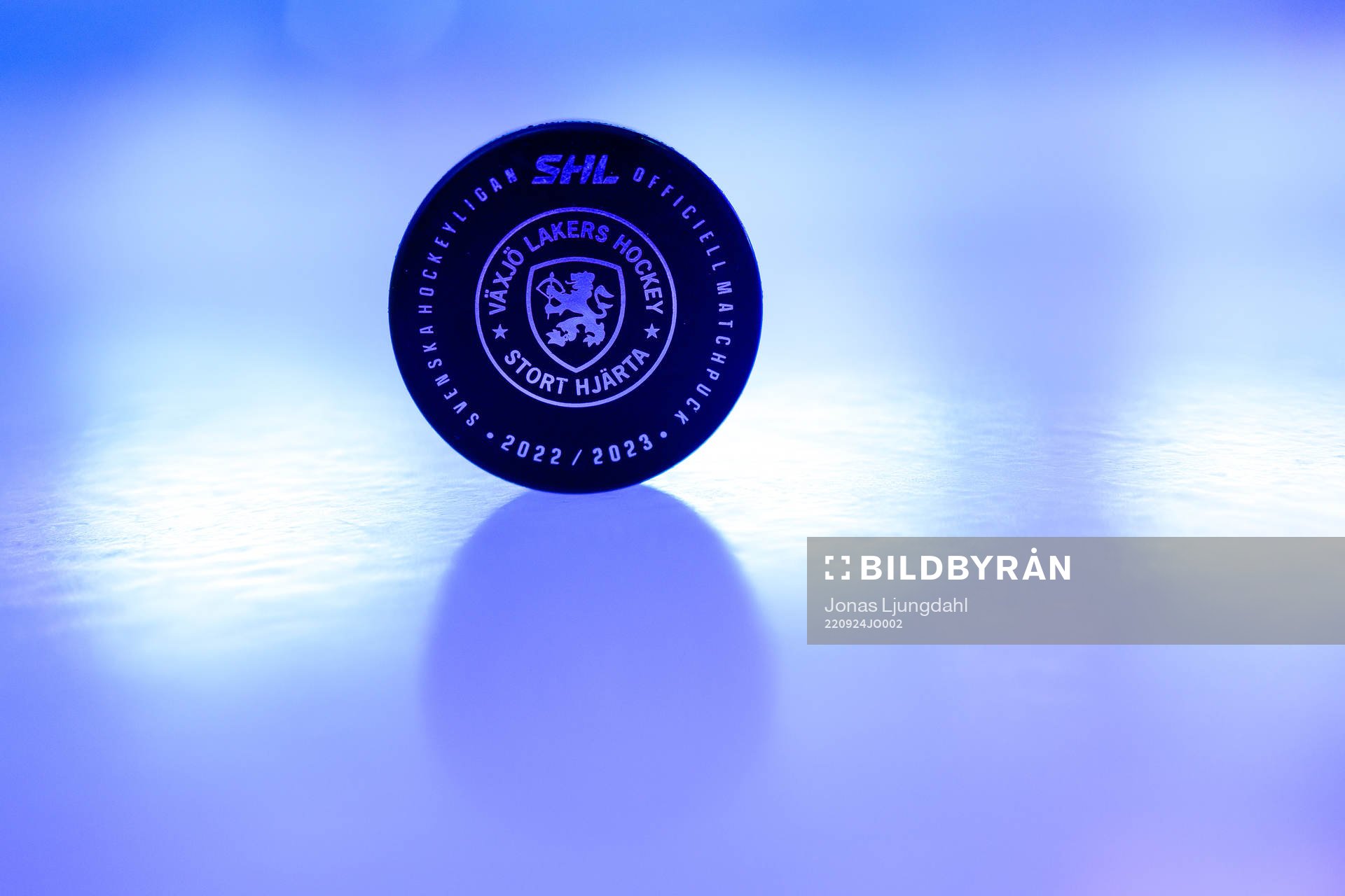 Matchpuck före ishockeymatchen i SHL mellan Växjö och