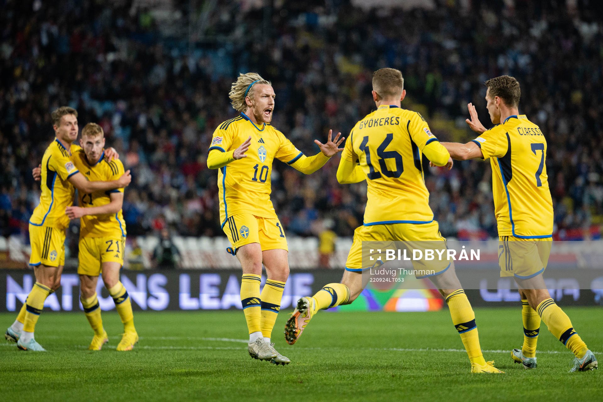 Emil Forsberg and Viktor Gyökeres of Sweden celebrate the