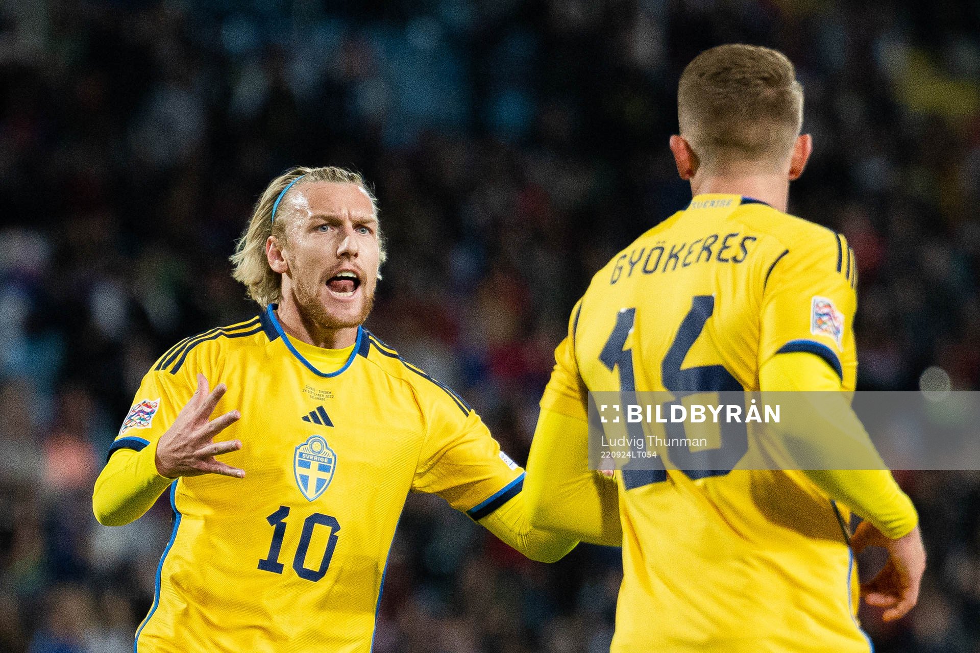 Emil Forsberg and Viktor Gyökeres of Sweden celebrate the