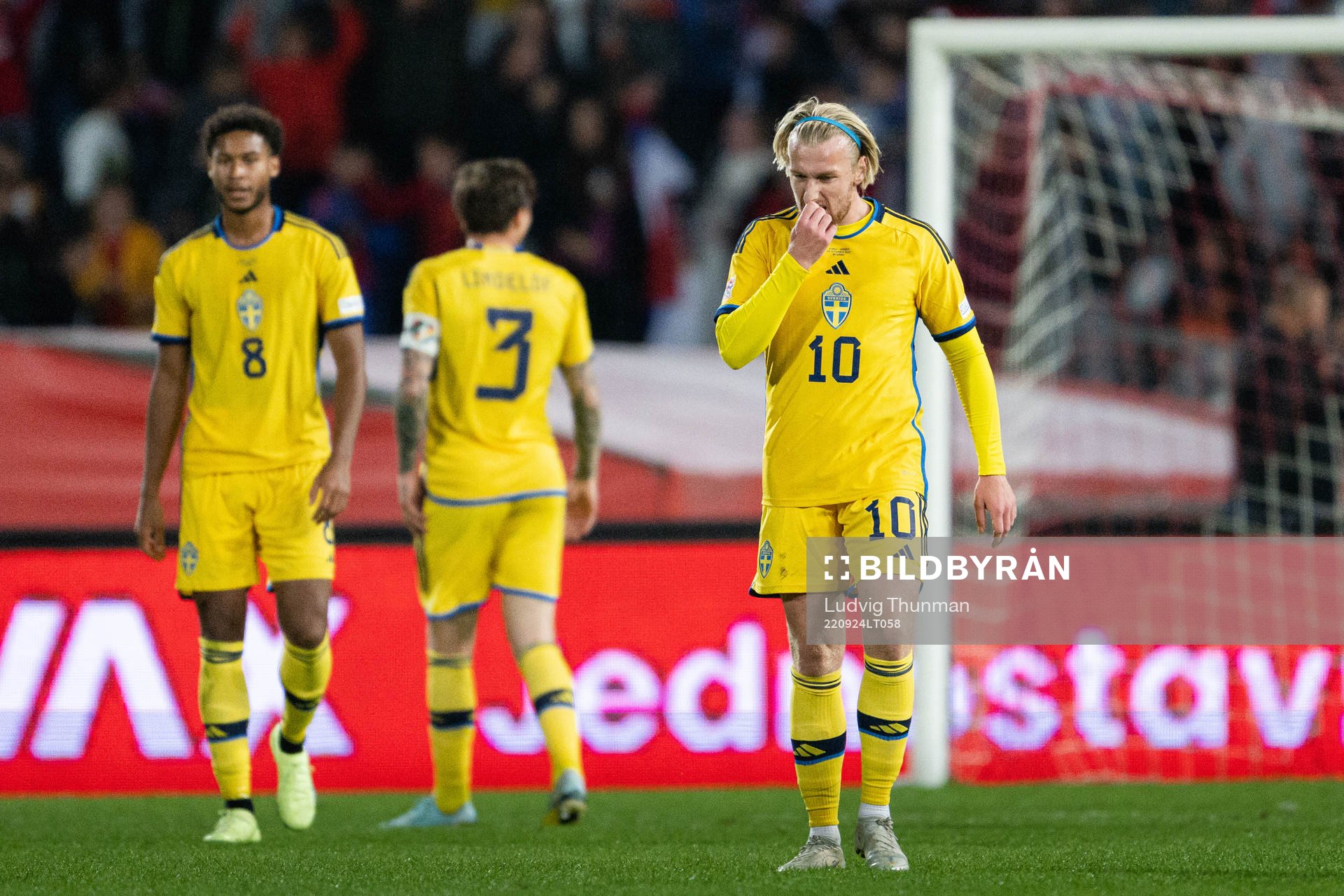 Emil Forsberg of Sweden looks dejected