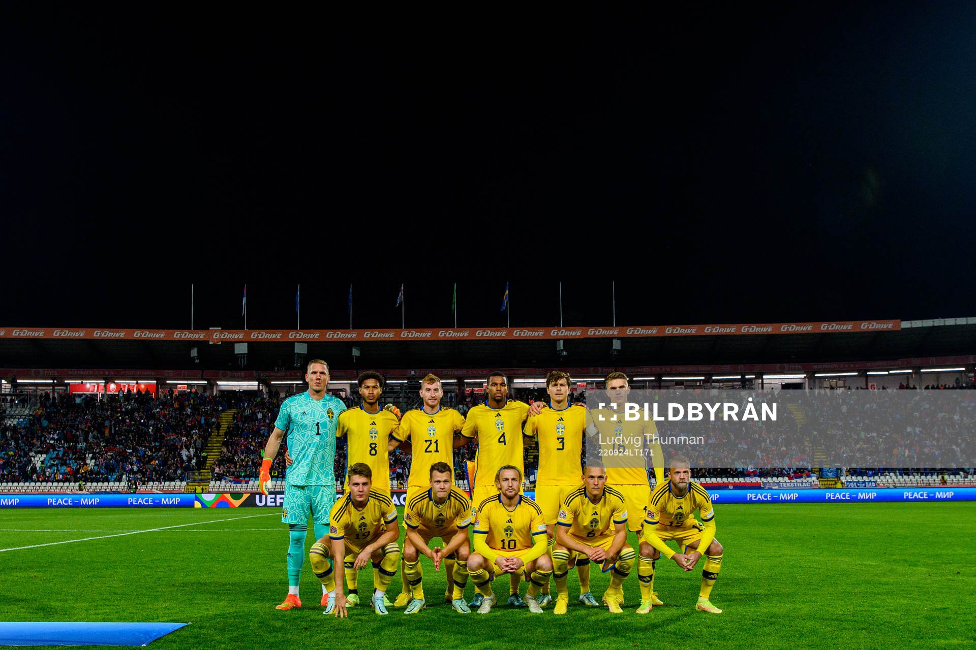 The starting eleven of Sweden pose for a team photo