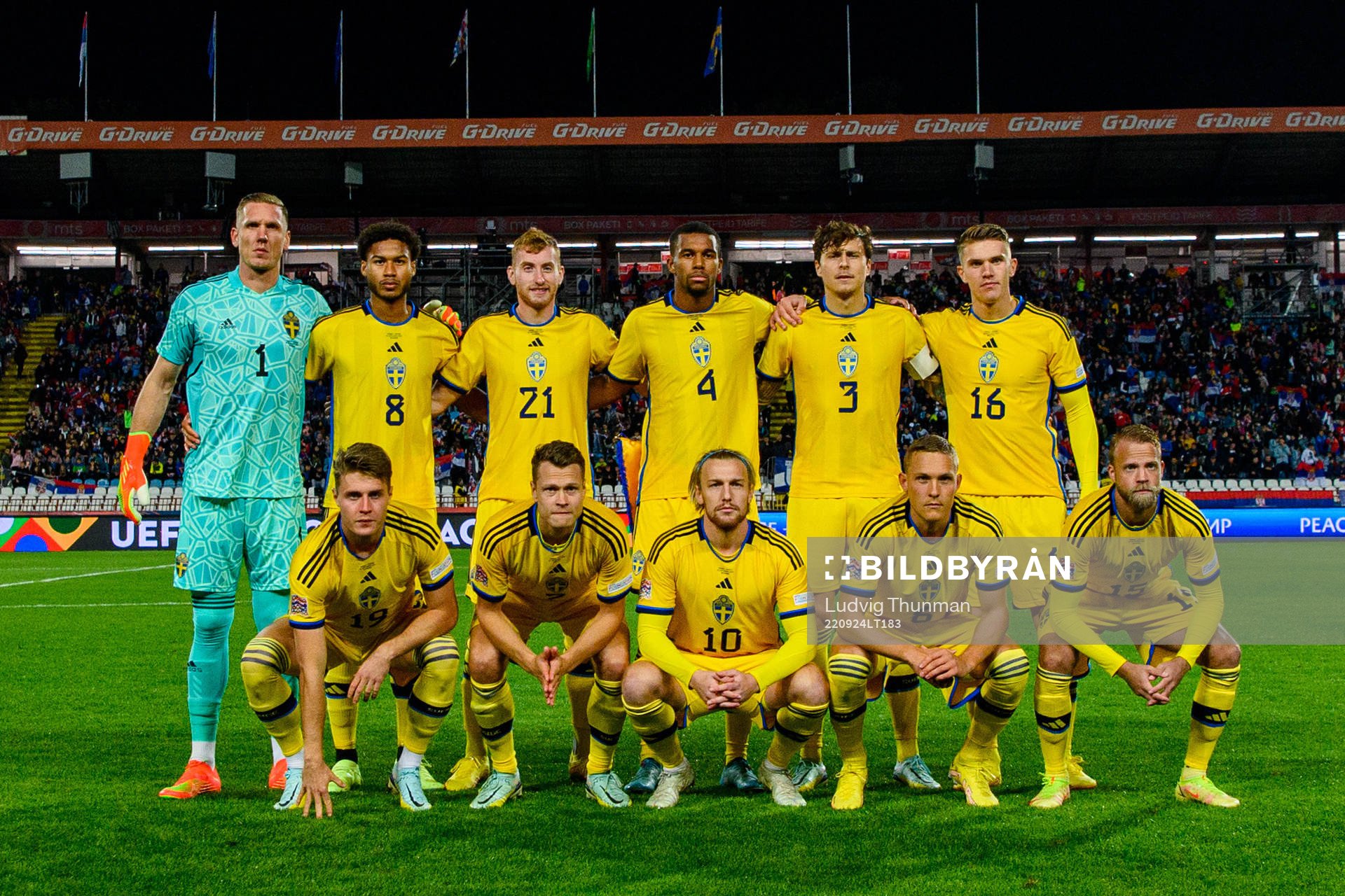 The starting eleven of Sweden pose for a team photo