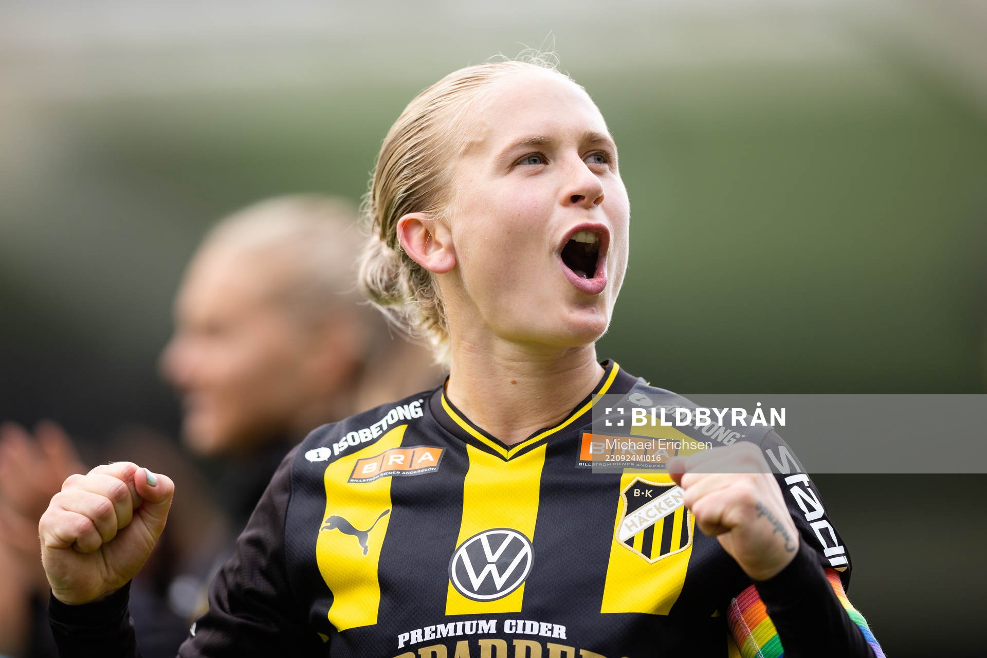 Häckens Filippa Curmark jublar