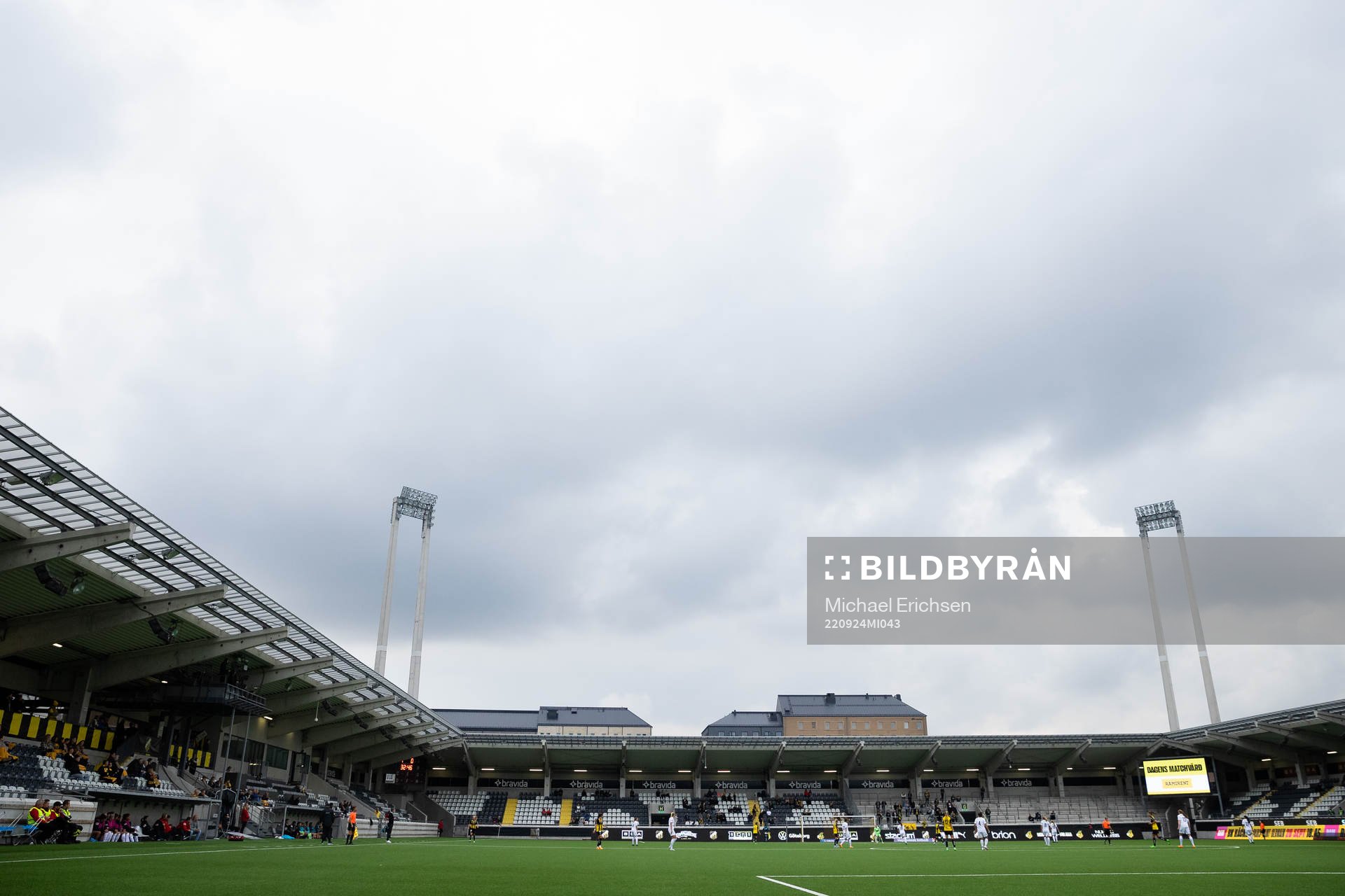 Bravida Arena med strålkastarljuset avstängt under fotbollsmatchen i Damallsvenskan mellan Häcken och Brommapojkarna den 24 september 2022 i Göteborg.