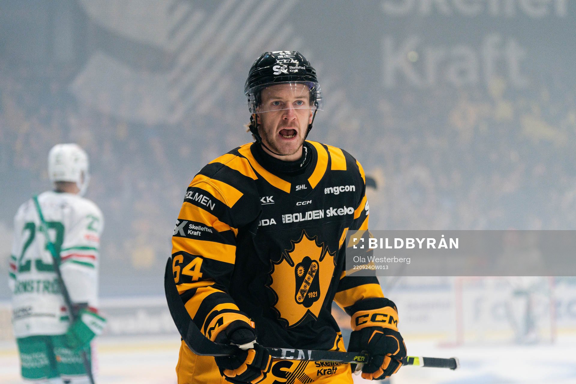 Skellefteås Jonathan Pudas jublar