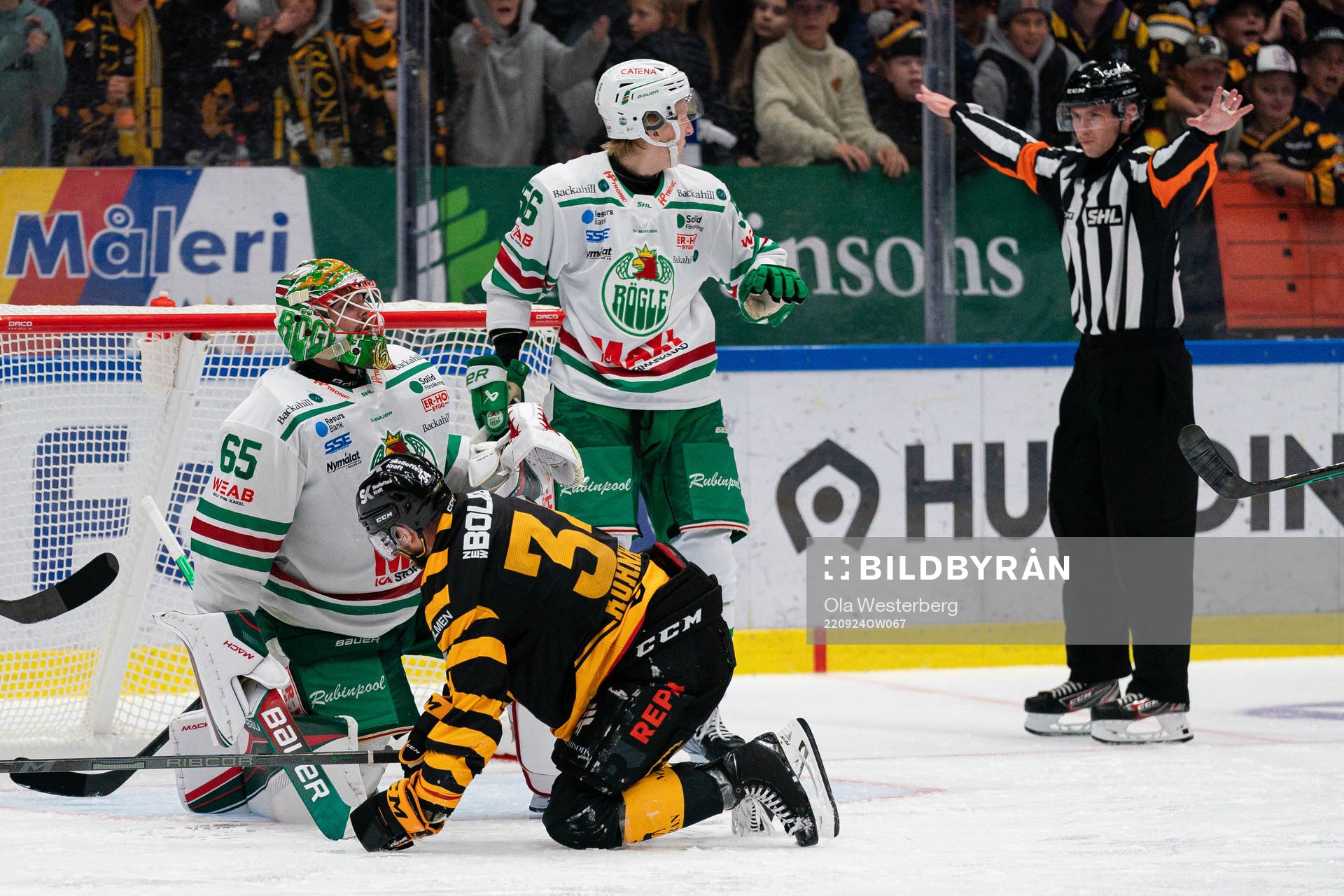 Rögles målvakt Christoffer Rifalk och Adam Engström