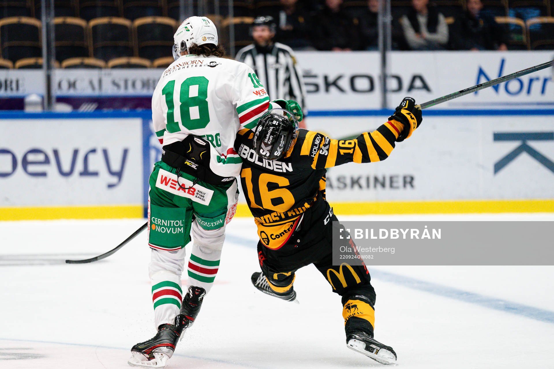Rögles Dennis Everberg och Skellefteås Linus Lindström
