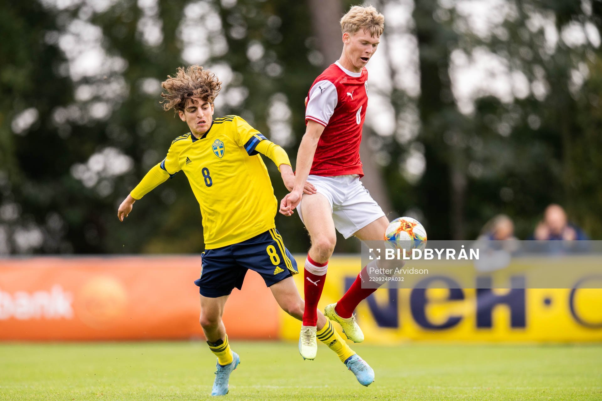 Taha Ayari of Sweden and Benedict Scharner of Austria